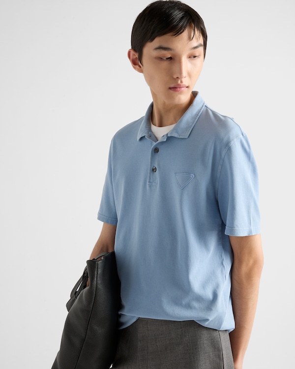 قميص بولو بيكيه بأكمام قصيرة قميص بولو بيكيه بأكمام قصيرة