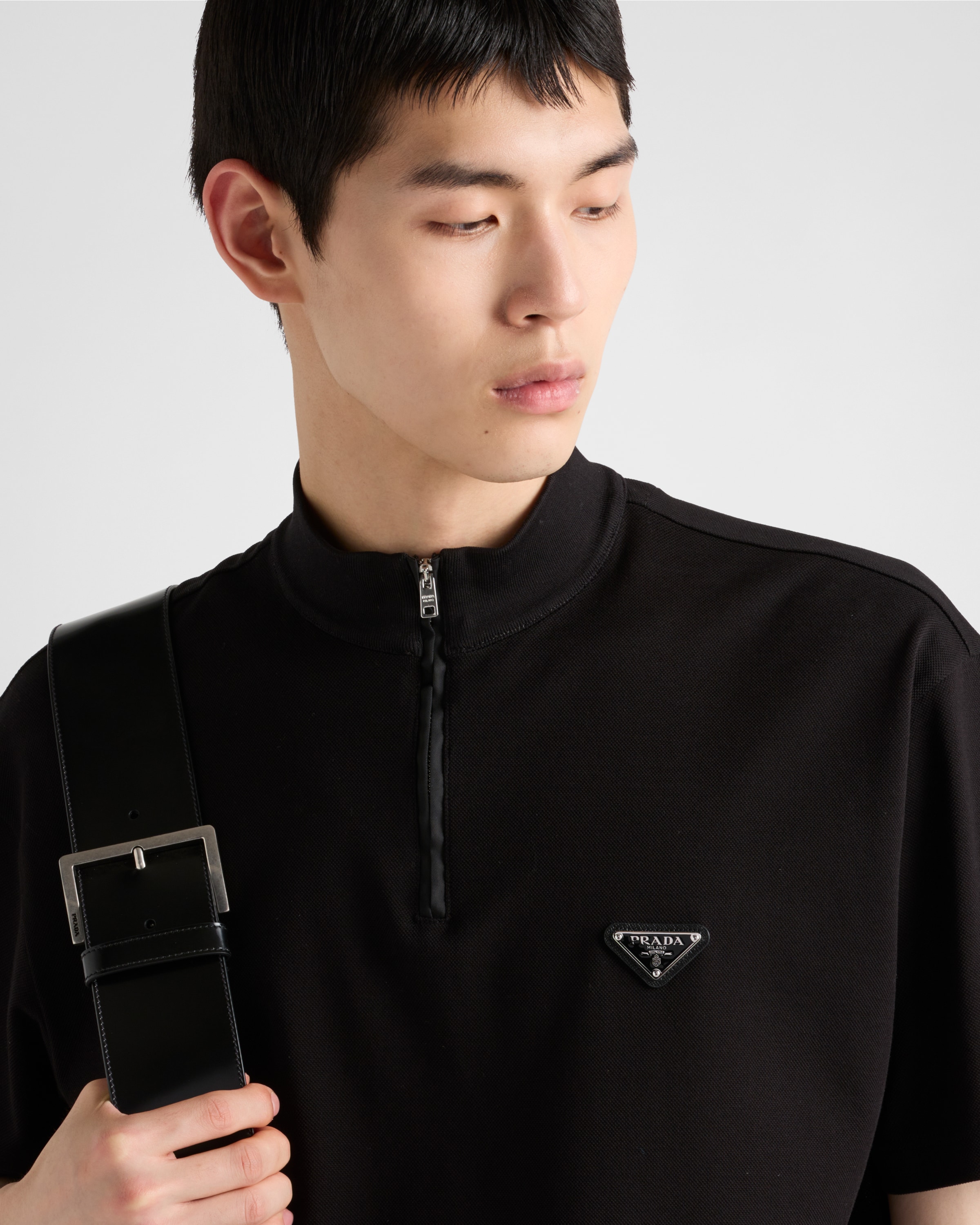 超人気の雑貨店 ピケX 半袖 ブラック Re-nylon PRADA | モックタートルネック トップス