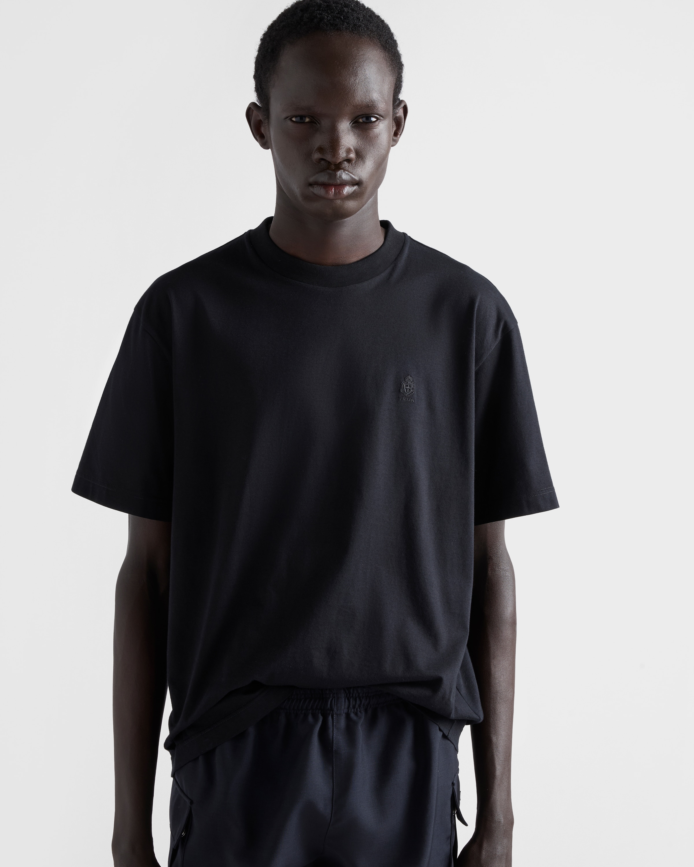 ブラック コットン Tシャツ | PRADA - 日本