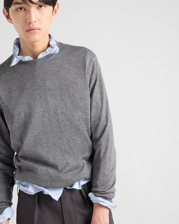 Pull à col rond en cachemire et soie Pull à col rond en cachemire et soie