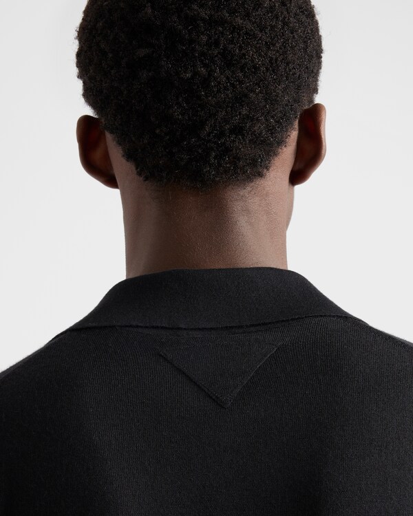 Poloshirt aus Kaschmir und Seide - Schwarz Poloshirt aus Kaschmir und Seide - Schwarz