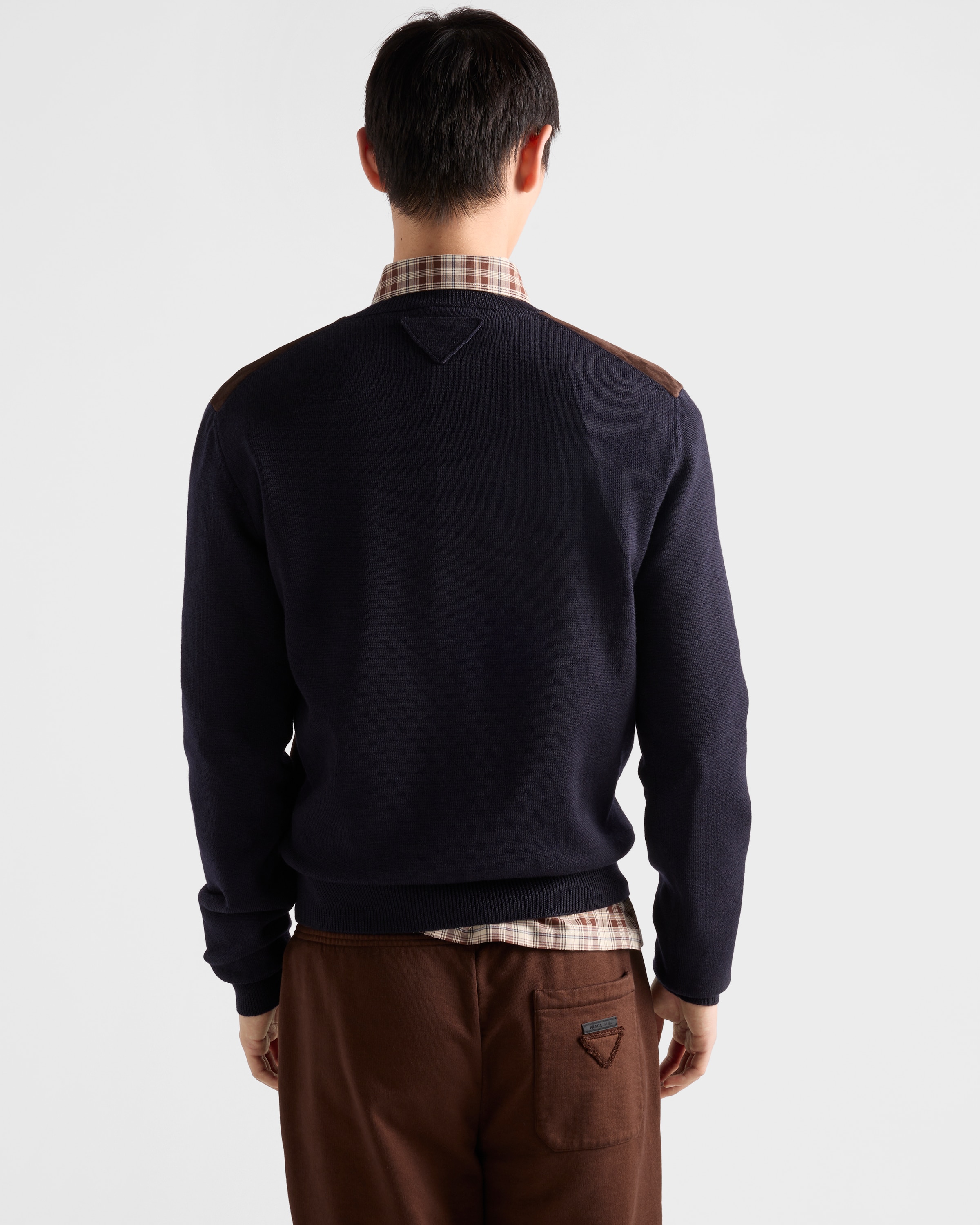 Superfine wool and suede sweater