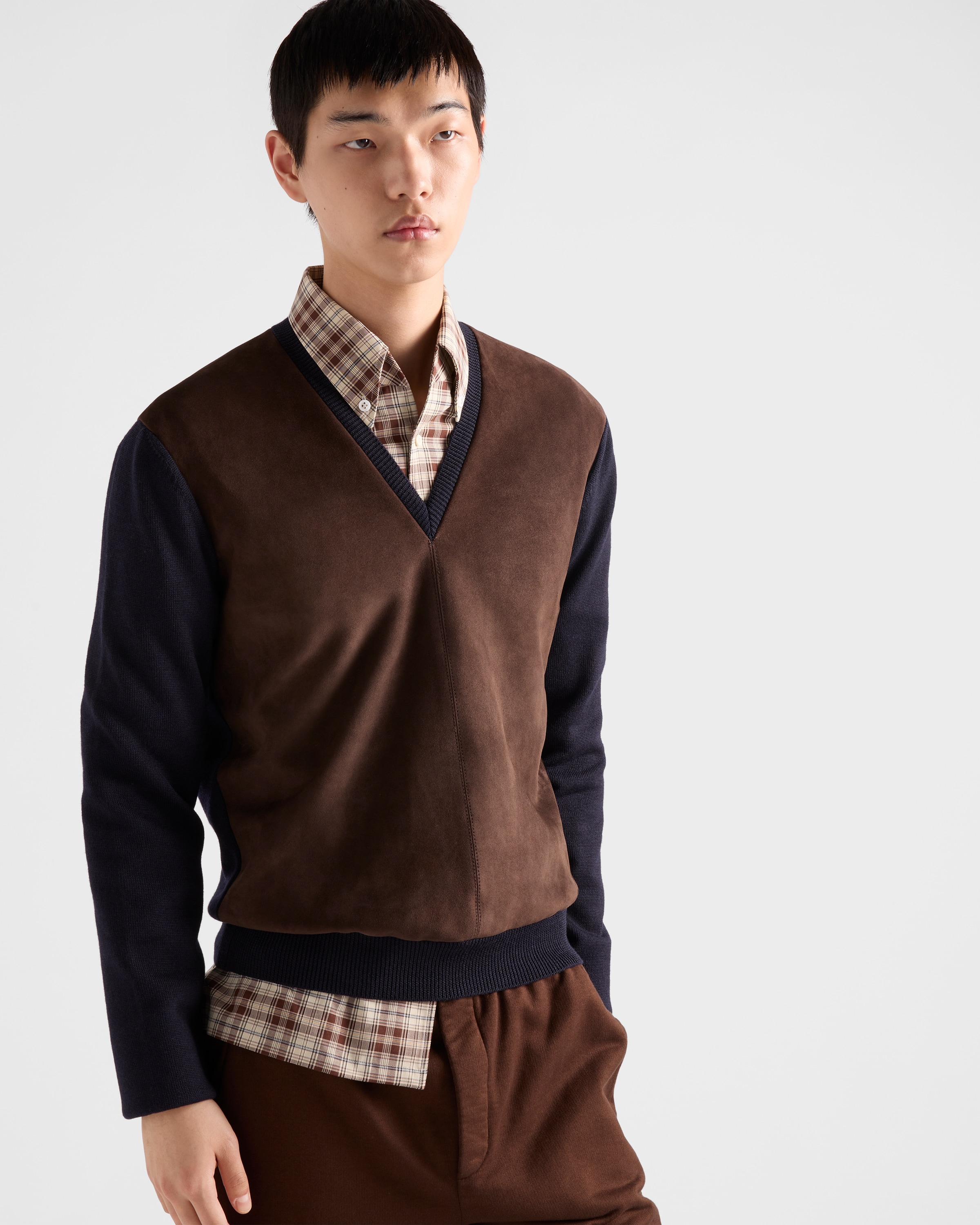 Superfine wool and suede sweater