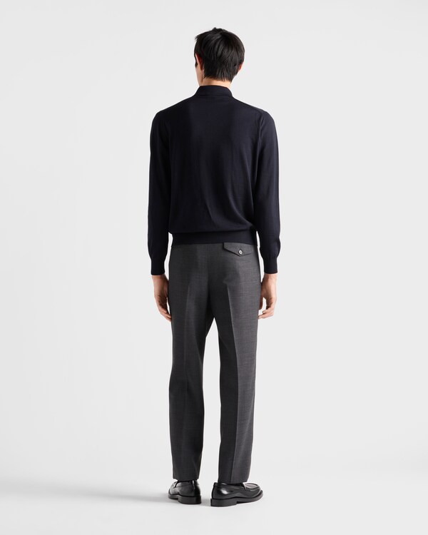 Polo a maniche lunghe in lana pettinata Polo a maniche lunghe in lana pettinata