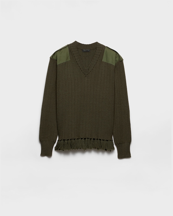 프린지 울 스웨터 - 밀리터리 그린 프린지 울 스웨터 - 밀리터리 그린