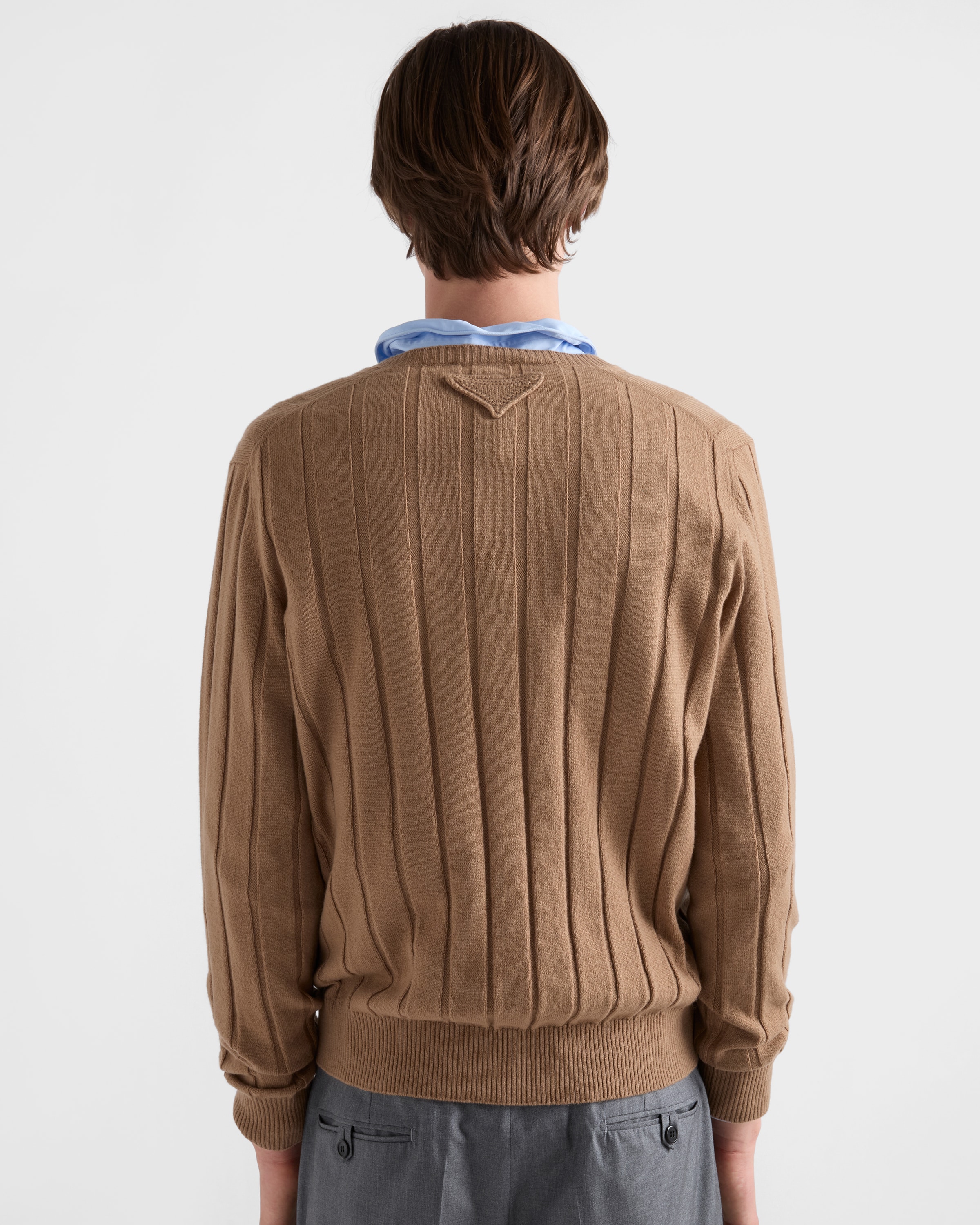 キャメルブラウン カシミヤ Vネック セーター | PRADA