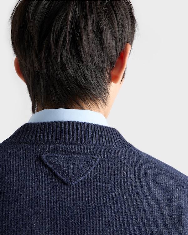 Pull à col V en Re-Cashmere - Bleu Indigo Pull à col V en Re-Cashmere - Bleu Indigo