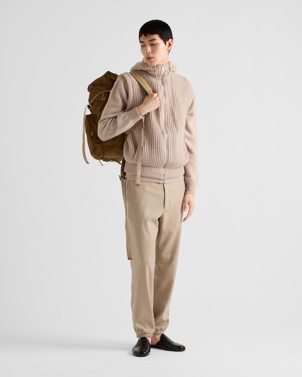 Kapuzenweste aus Kaschmir - Wüstenbeige Kapuzenweste aus Kaschmir - Wüstenbeige