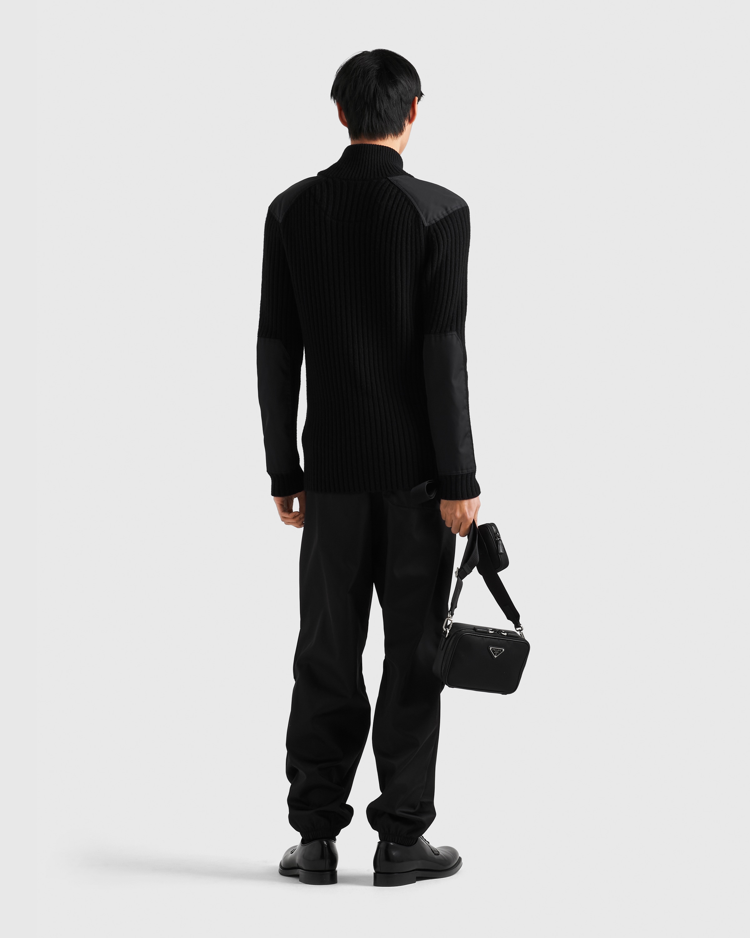 ブラック Re-nylonディテール付 ウールXカシミヤ カーディガン ブラック Re-nylonディテール付 ウールXカシミヤ カーディガン