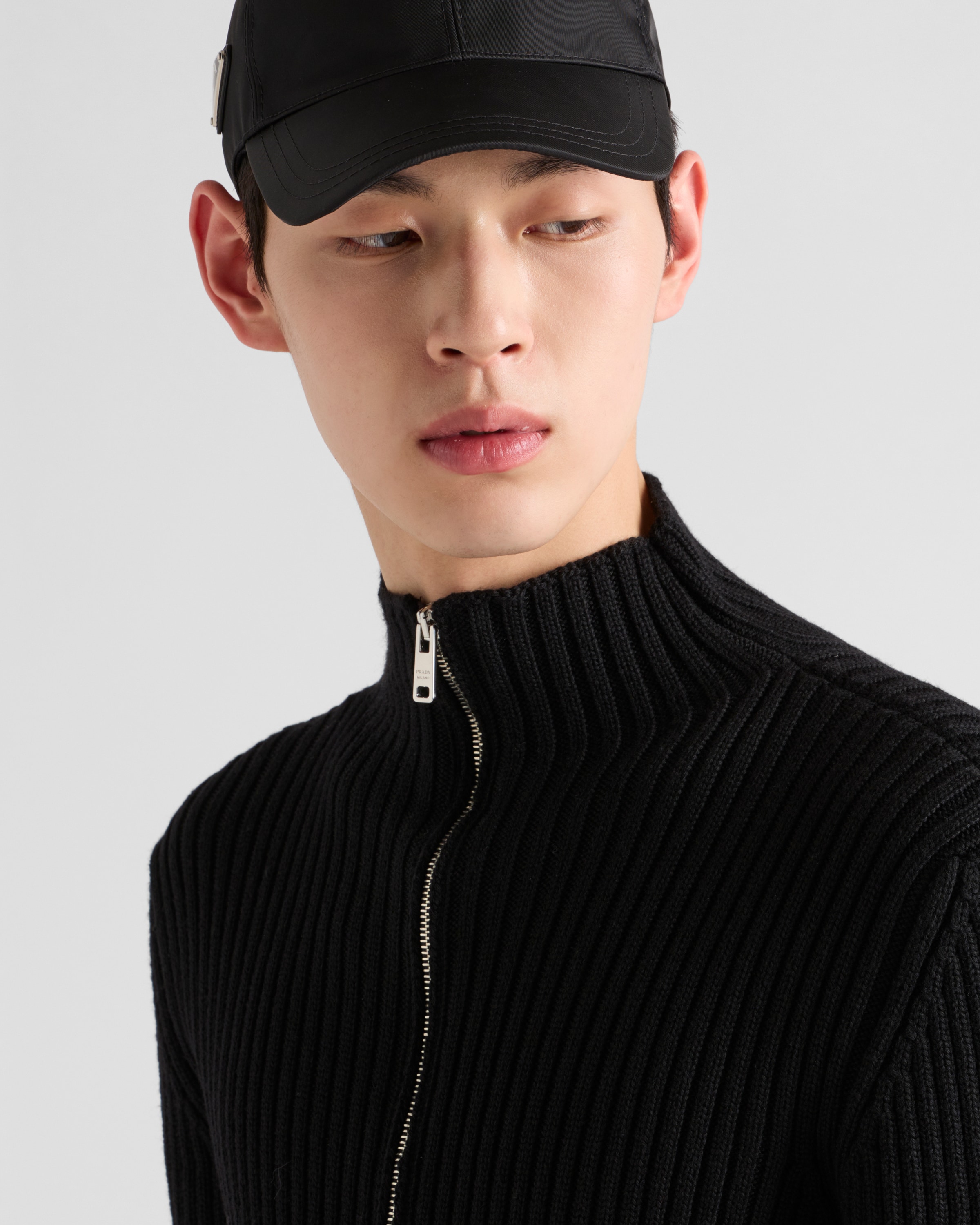Prada Wool Cardigan In Schwarz