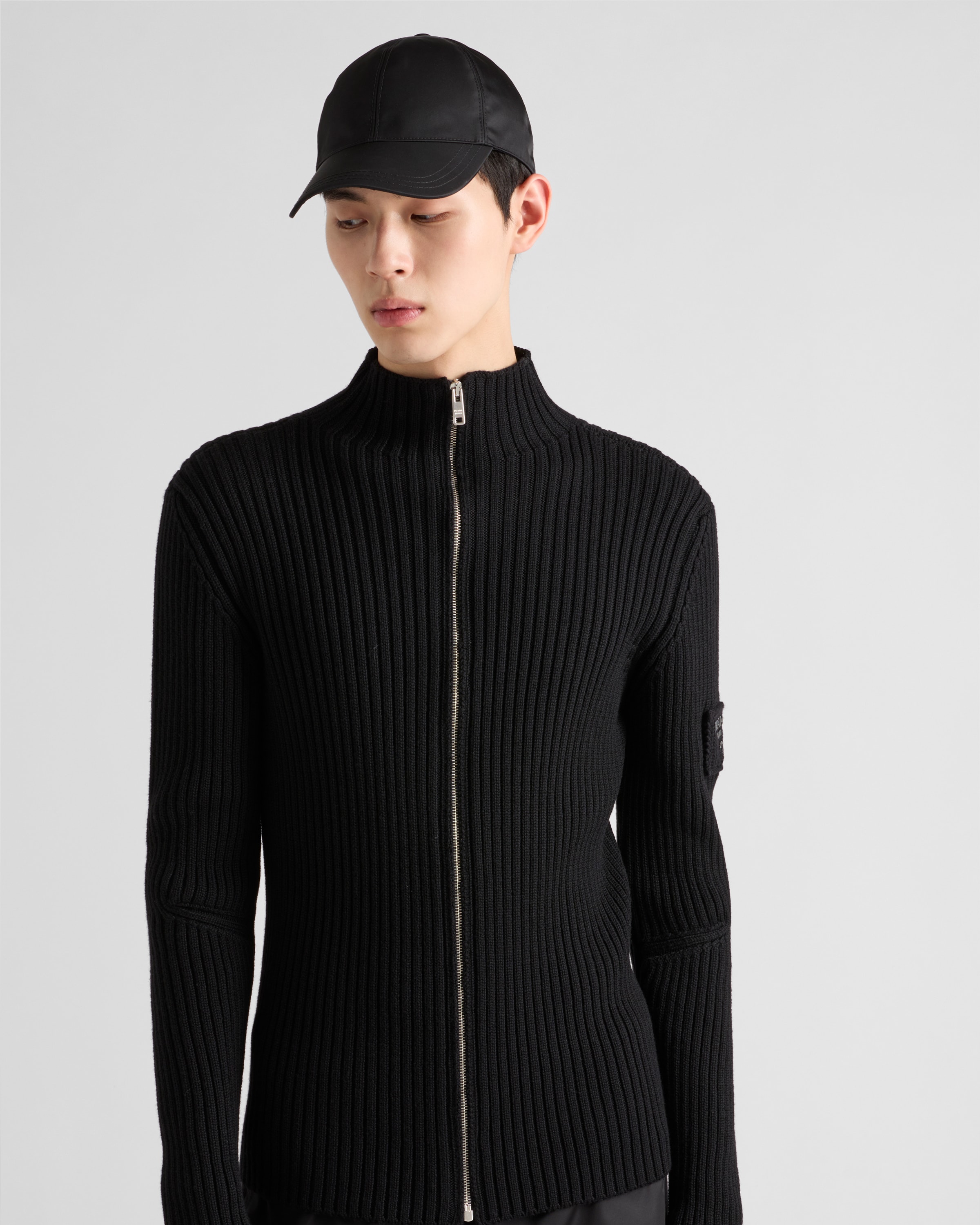 Prada Wool Cardigan In Schwarz