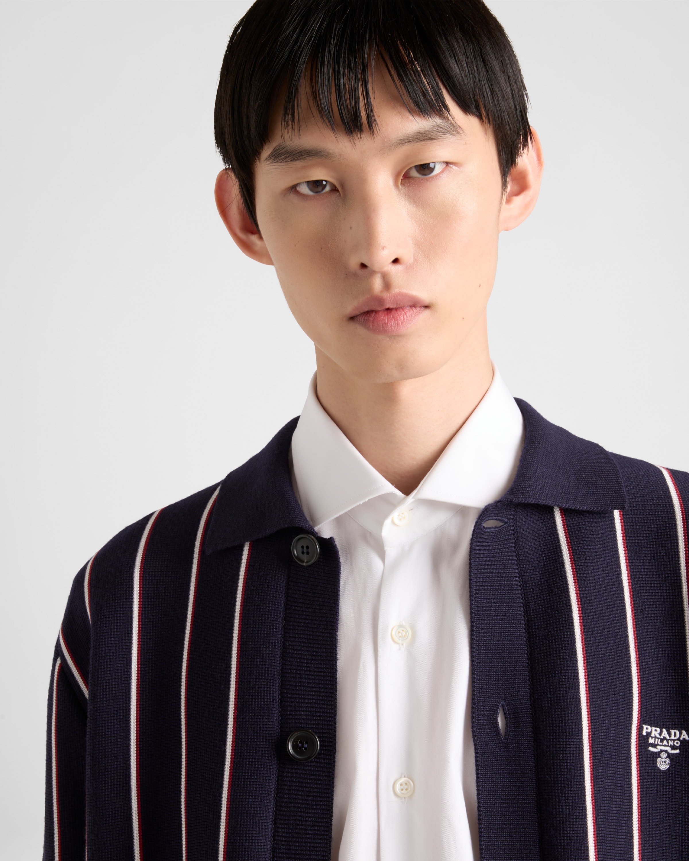 【PRADA】ヴァージンウールカーディガン NAVY (新同) IT48 PRADA】ヴァージンウールカーディガン NAVY (新同) IT48