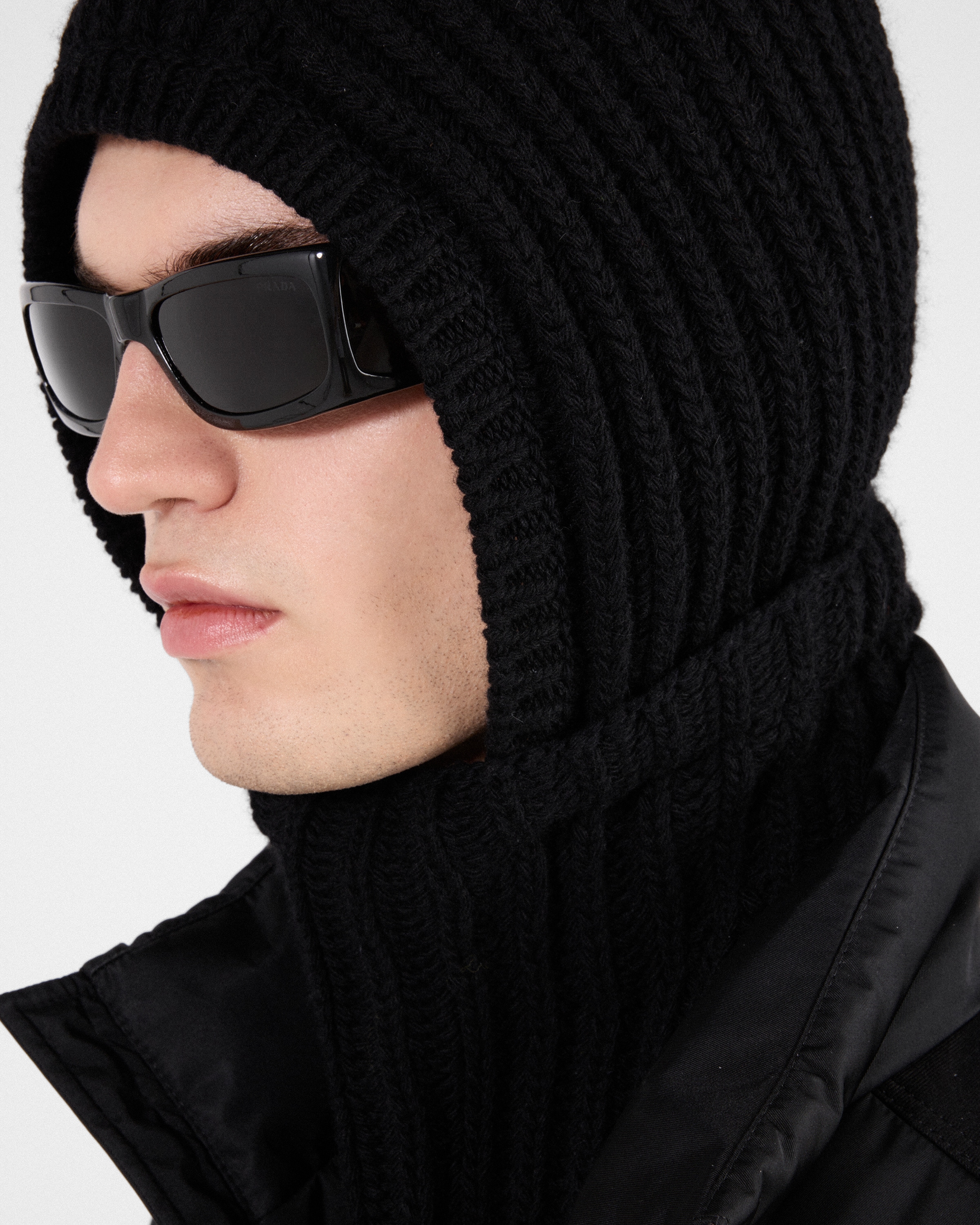 ブラック フード付 ウールxカシミヤx Re-Nylon ネックウォーマー