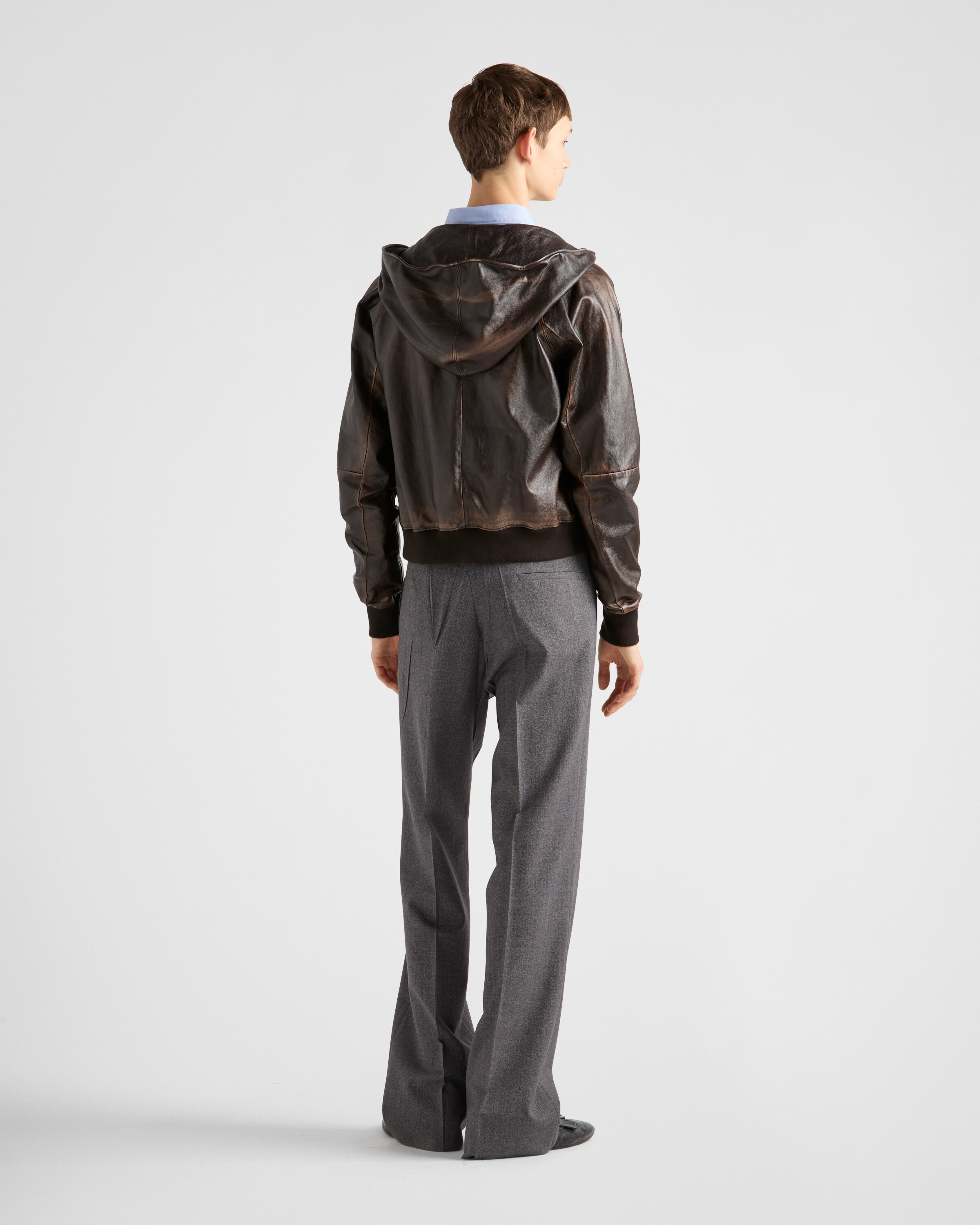 ヴィンテージ加工のお洒落な PRADA ◆ ナッパレザー フーディー ダークブラウン ナッパレザー フーディージャケット | PRADA