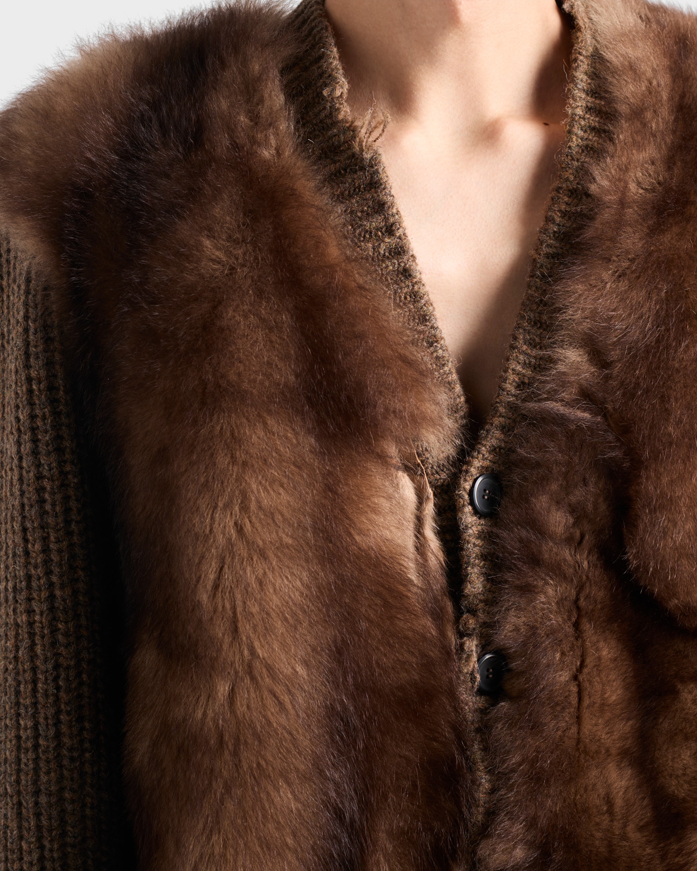 Prada Strickjacke Aus Wollgemisch Und Lammfell In Brown