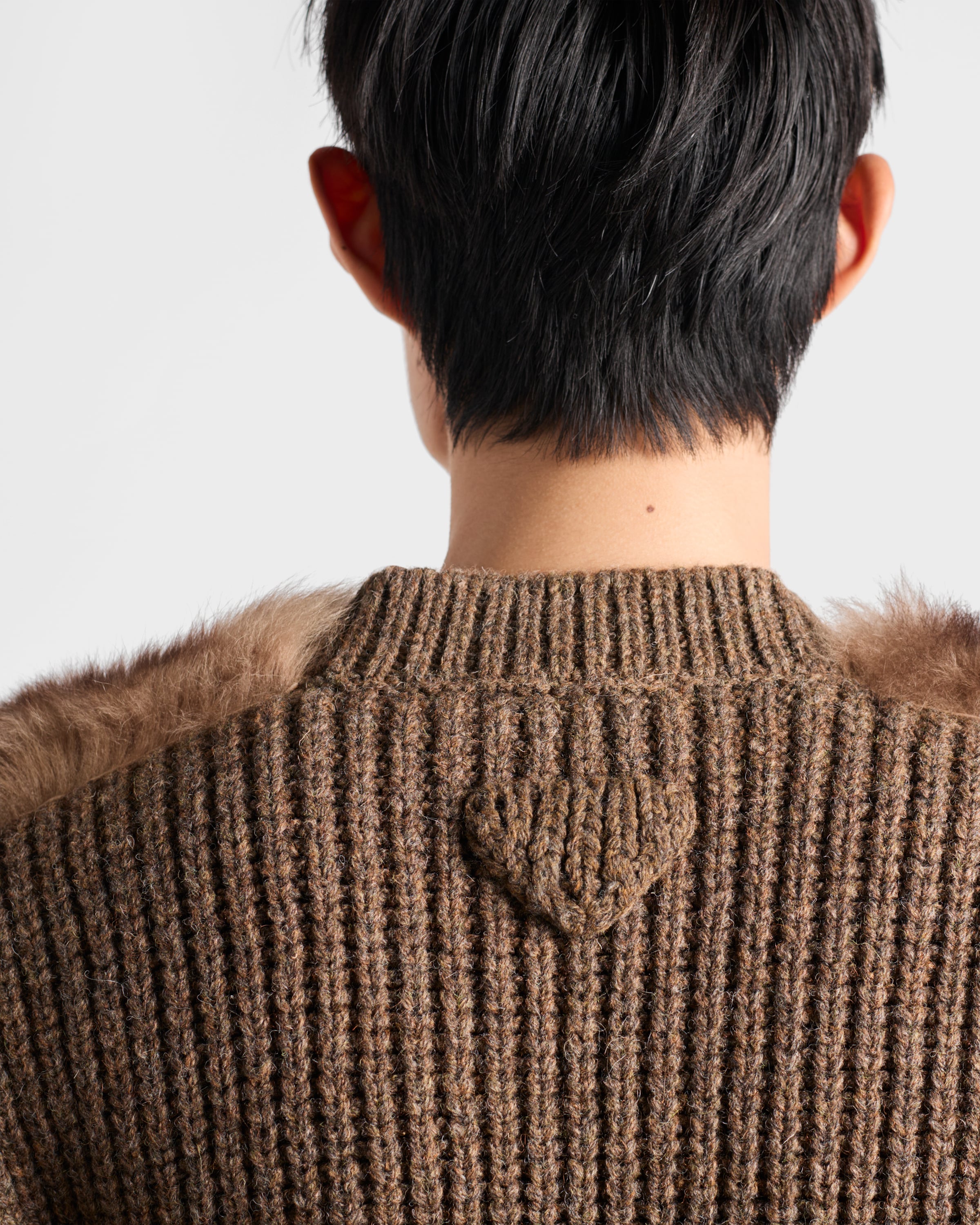 Prada Strickjacke Aus Wollgemisch Und Lammfell In Brown