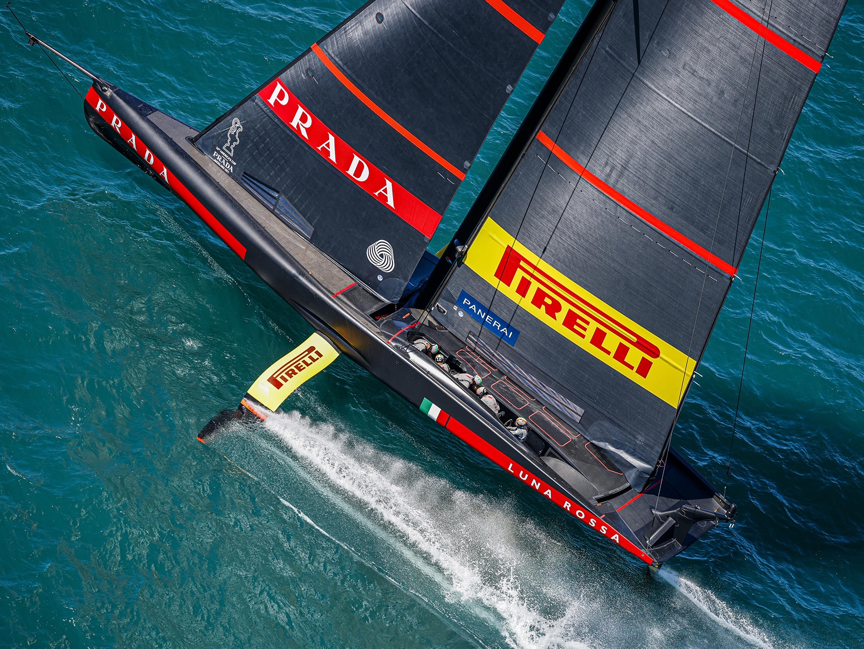 panerai luna rossa prada