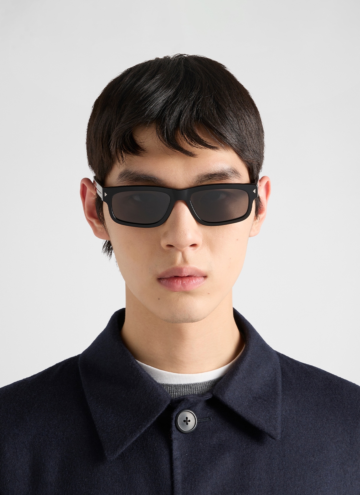 プラダ公式 メンズ】アクセサリー& ファッション小物｜Prada