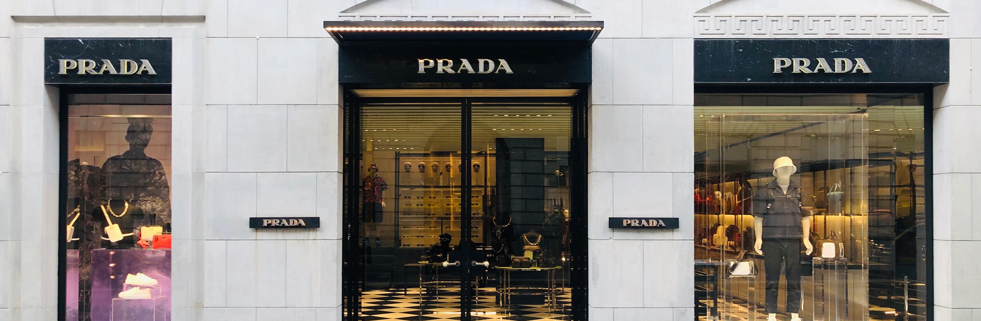 prada montenapoleone