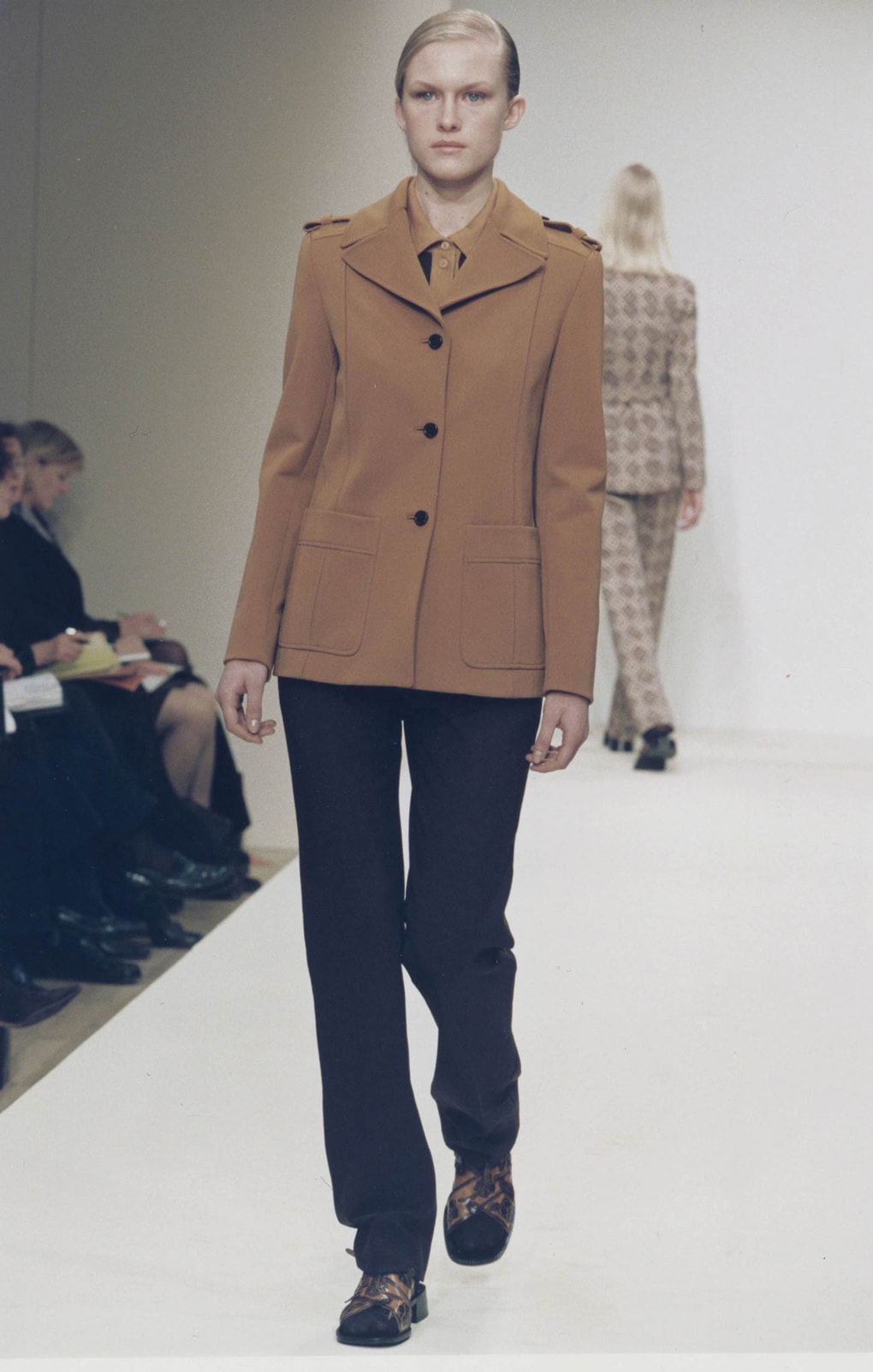 Look 30