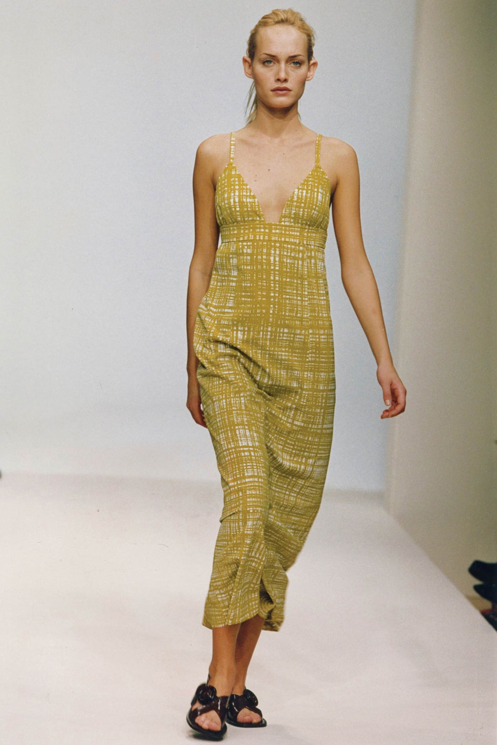 Look 15