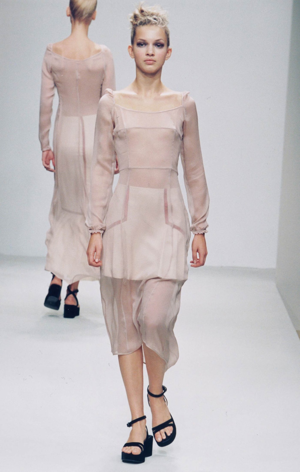 Look 8