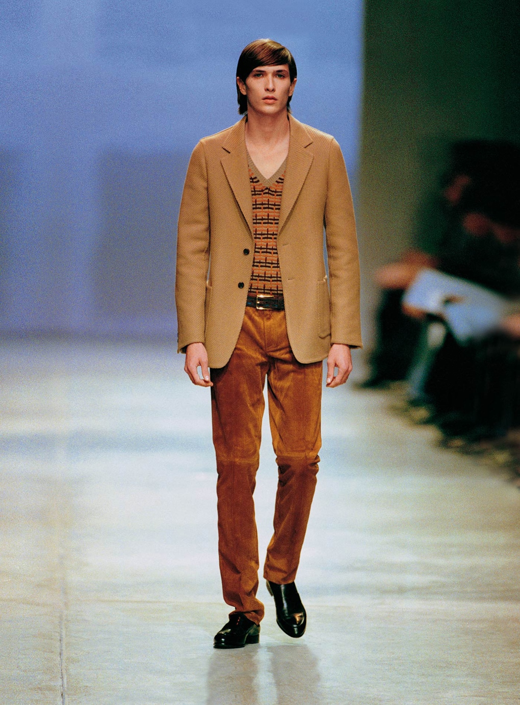 Look 10