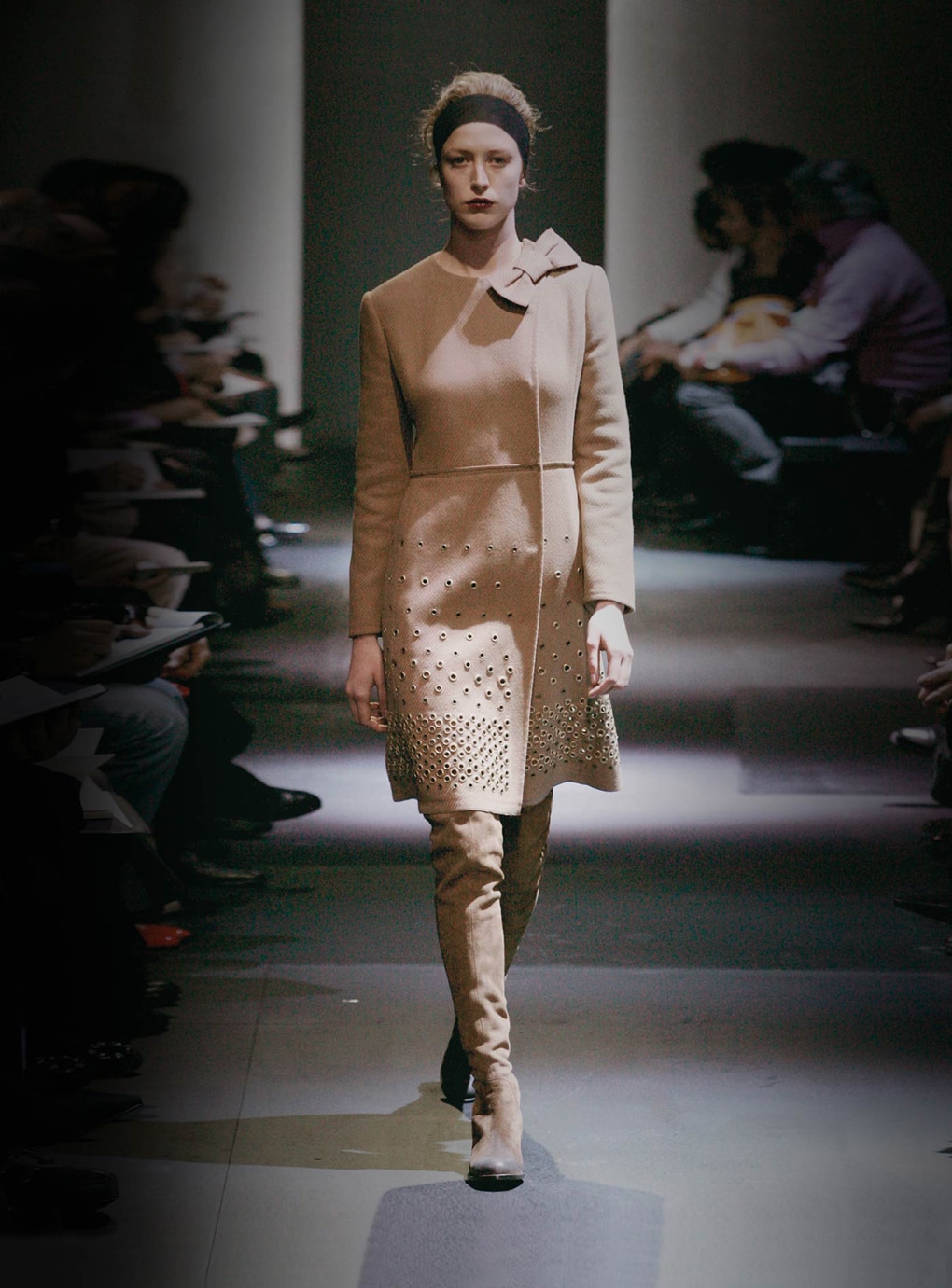 Look 16