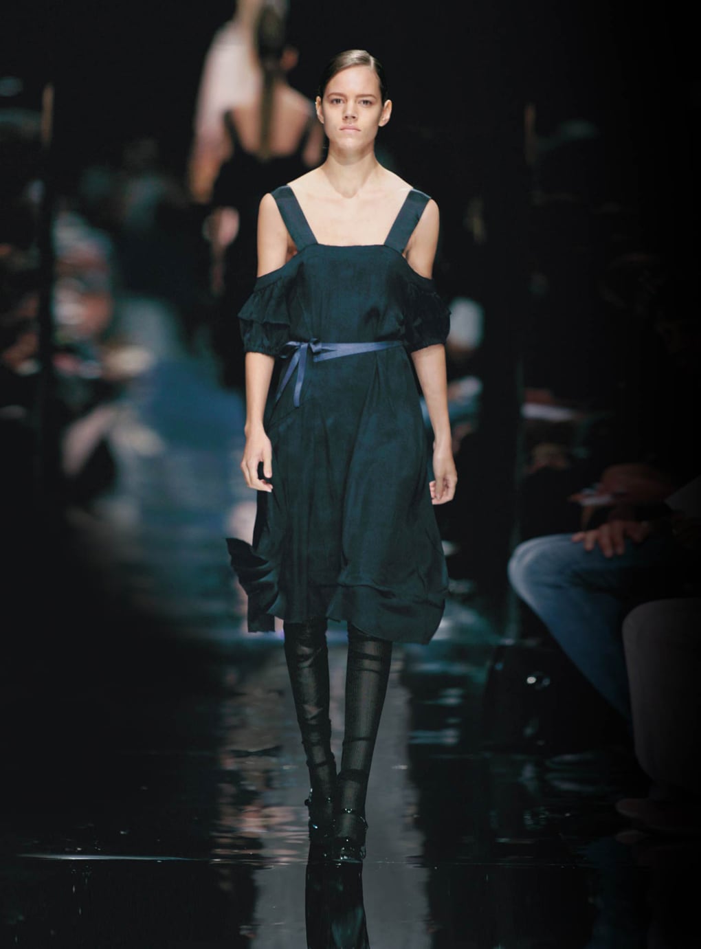 Look 16
