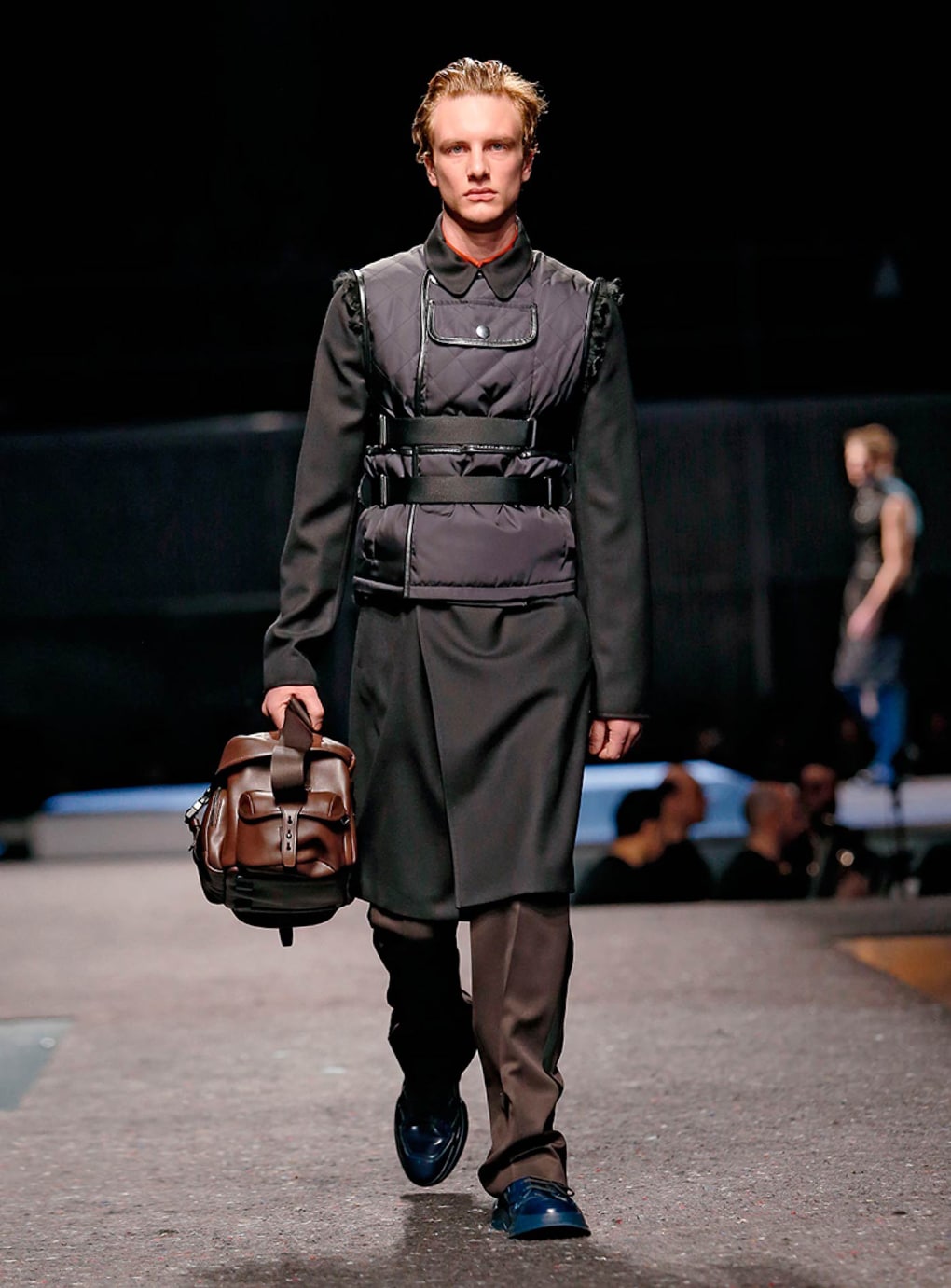 Look 17