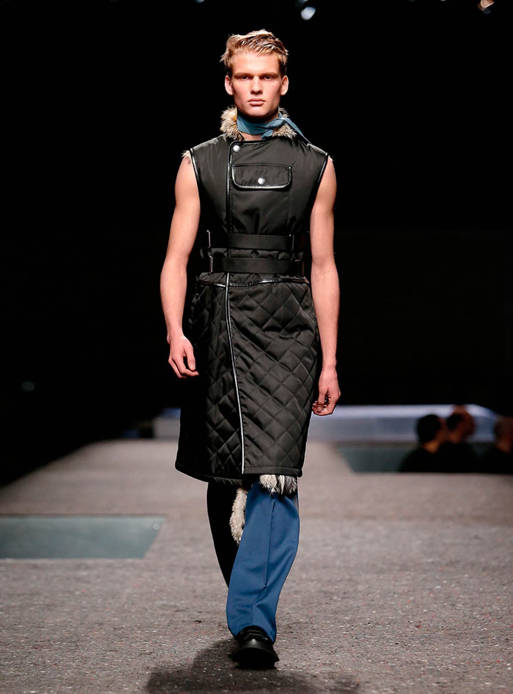 Look 18