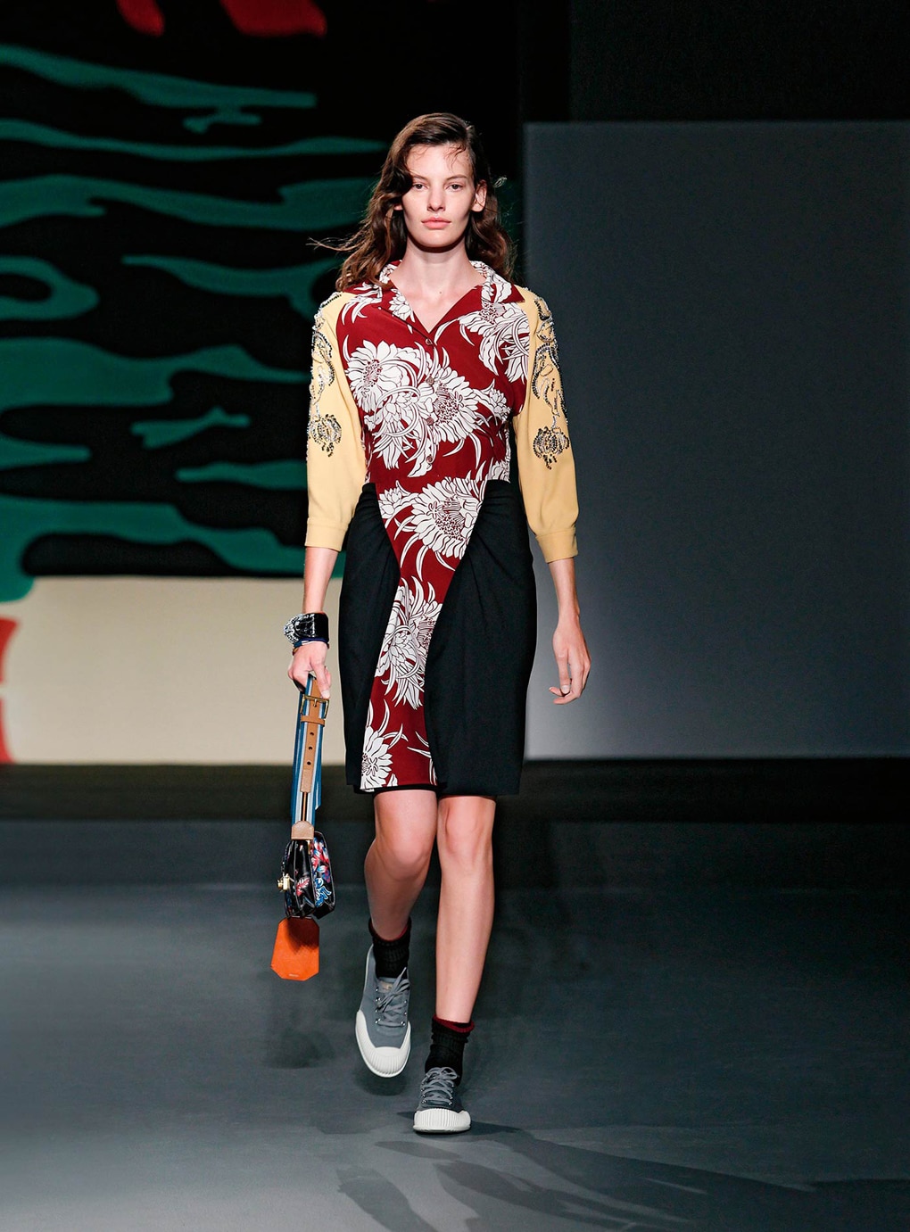 Look 16