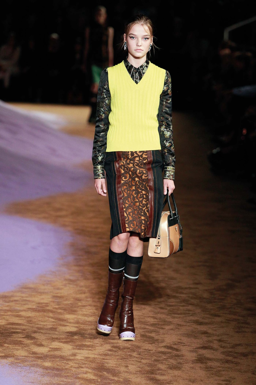 Look 15