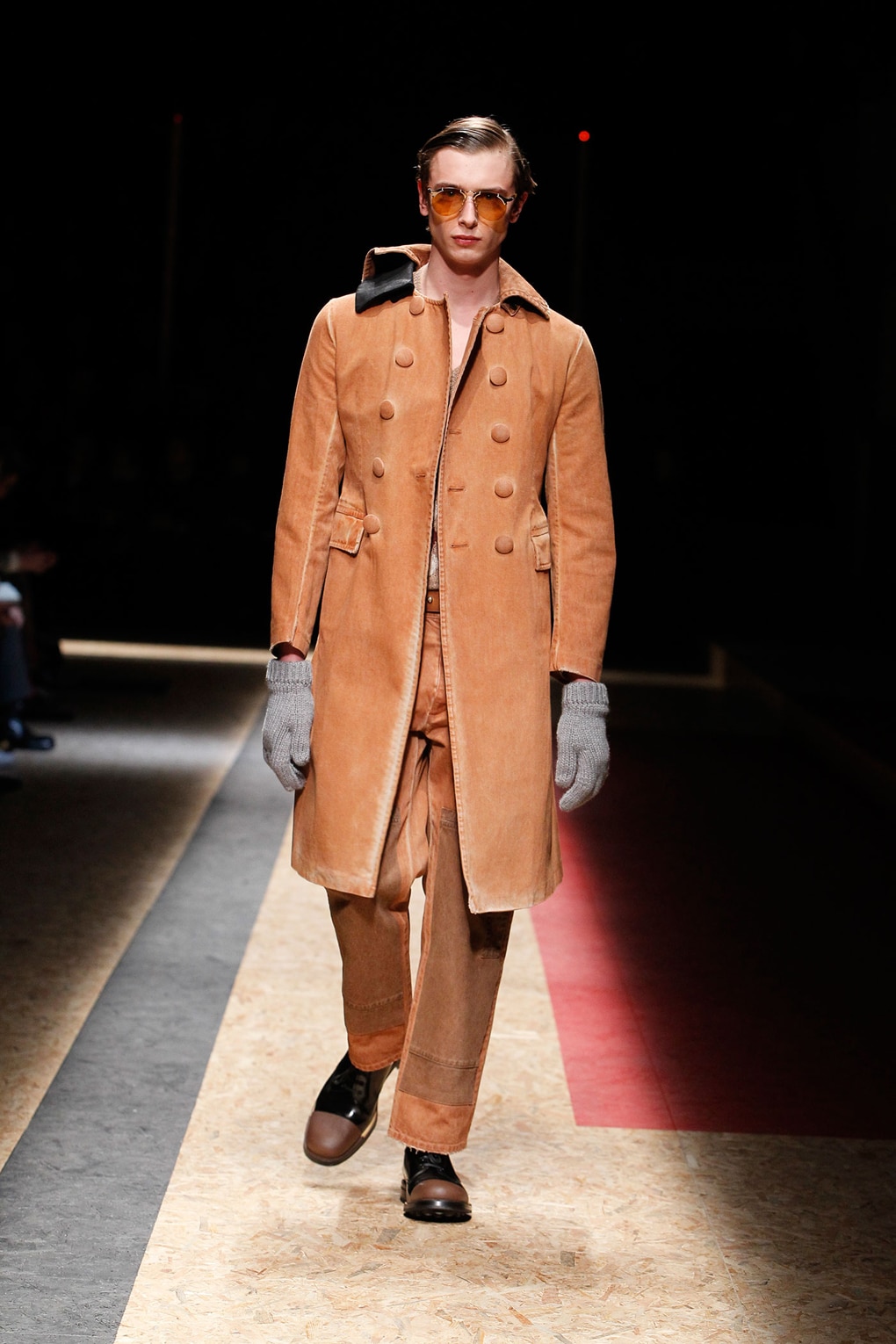 Look 14