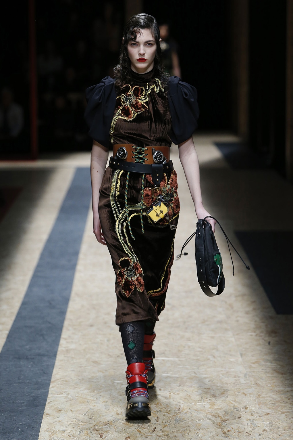 Look 14