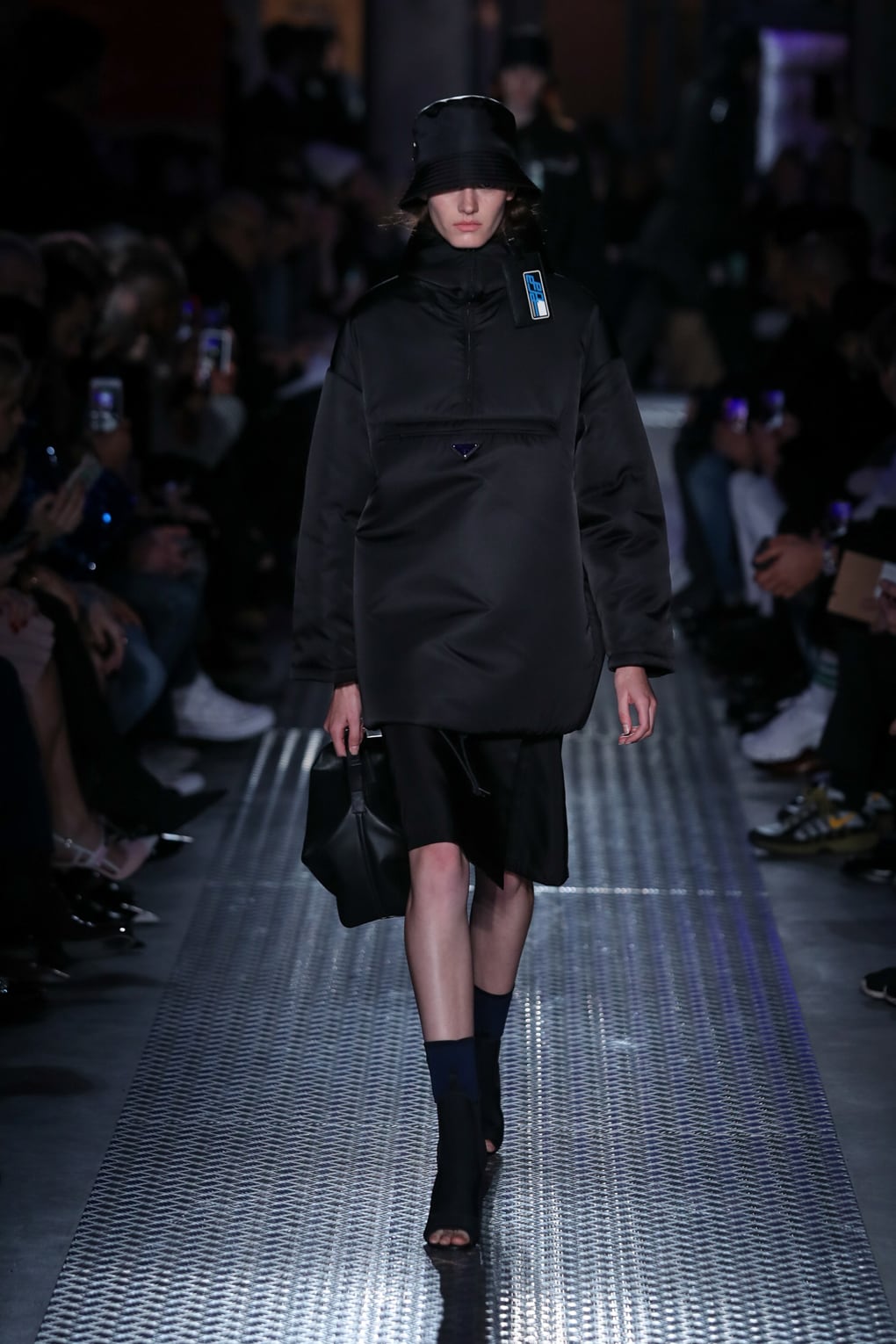 PRADA 18FW RUNWAY プラダ Louis Vuitton