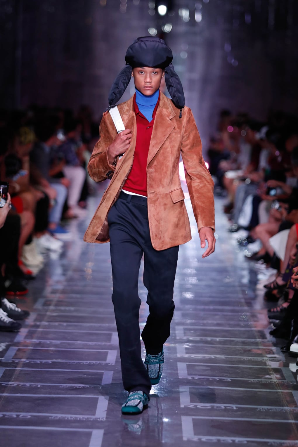 1,142 Prada Spring Summer 2019 Menswear Stock Photos, High-Res