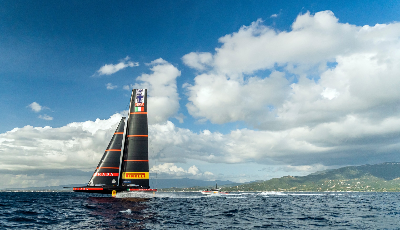 Prada Luna Rossa Prada Pirelli Team 007