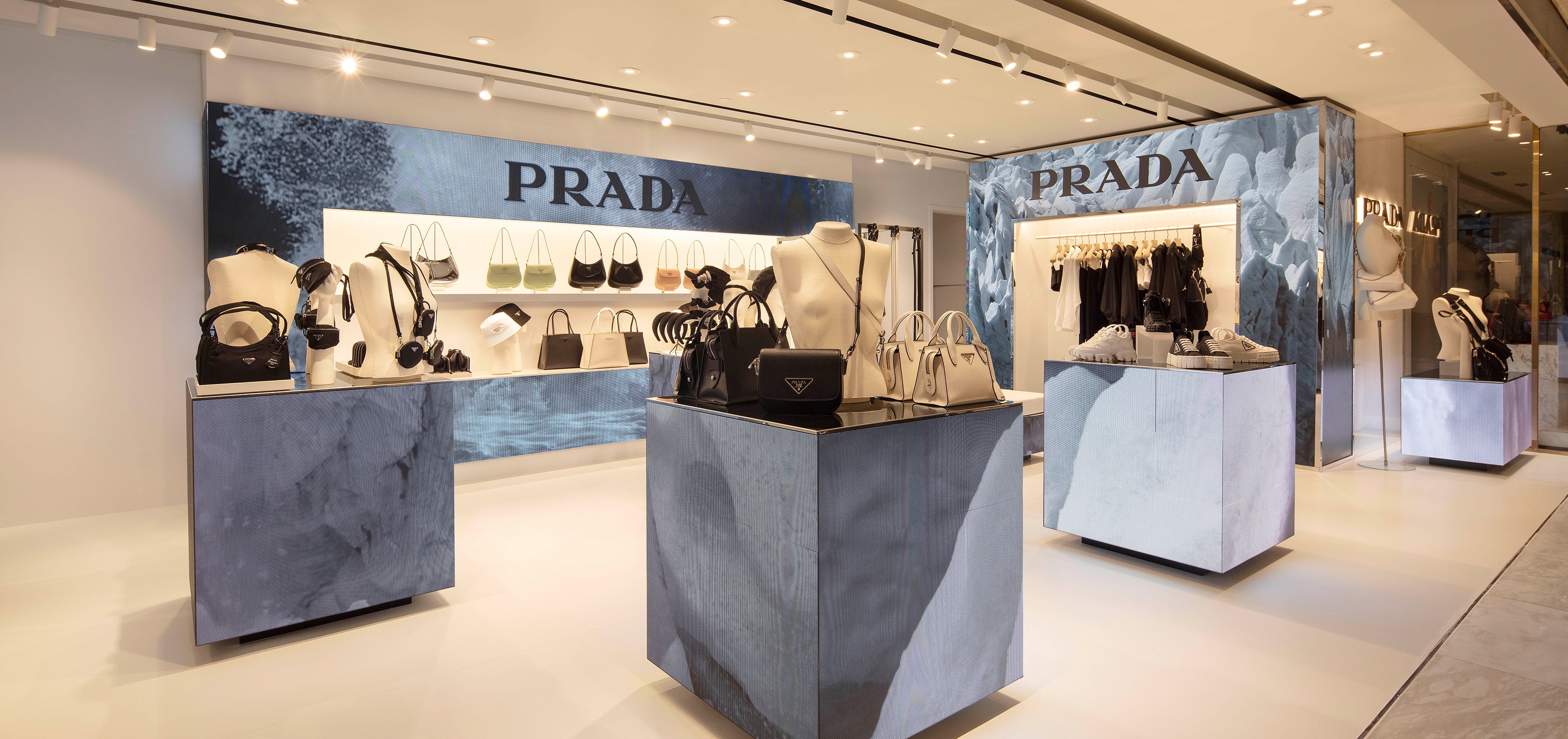 Prada Loves Printemps