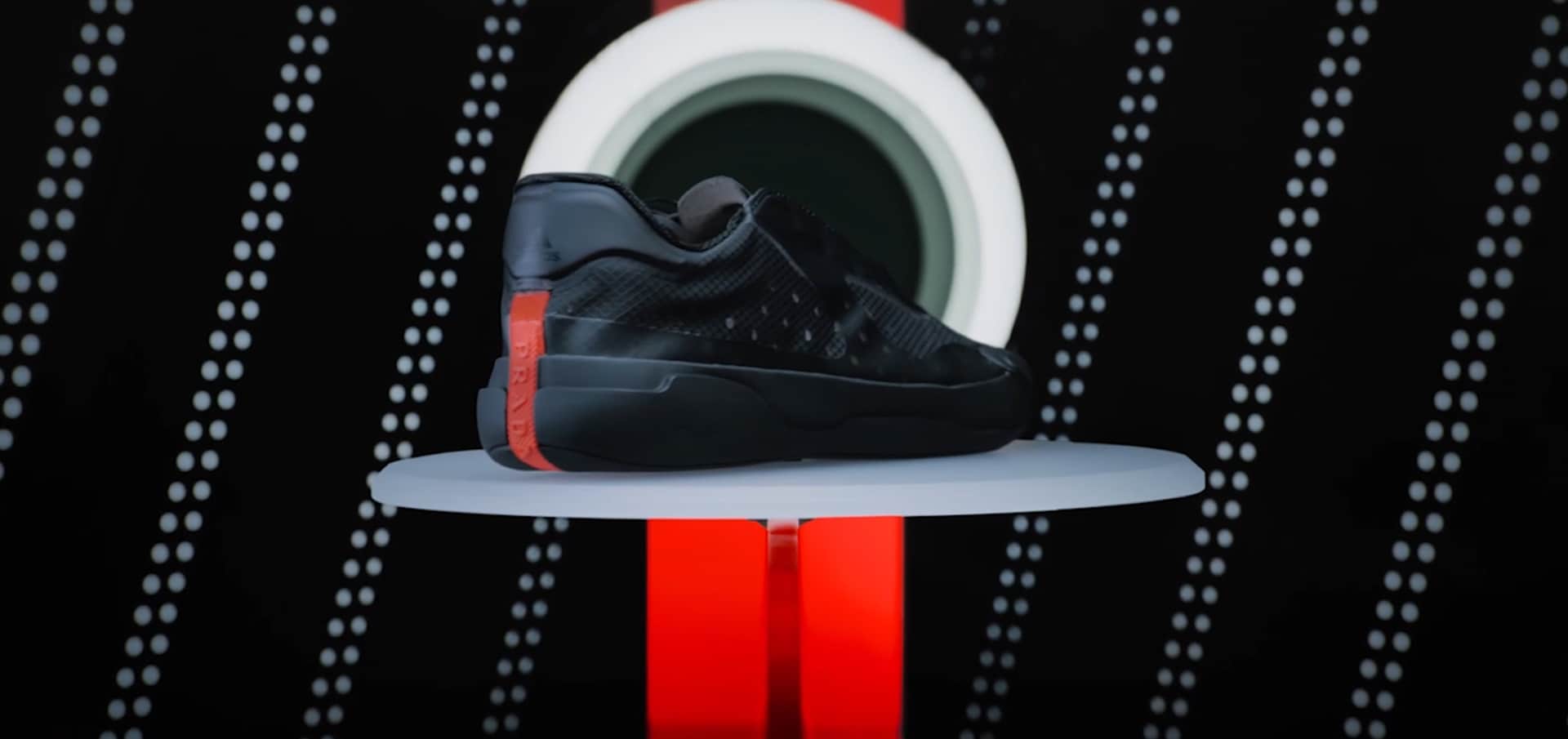 tenis adidas com a prada