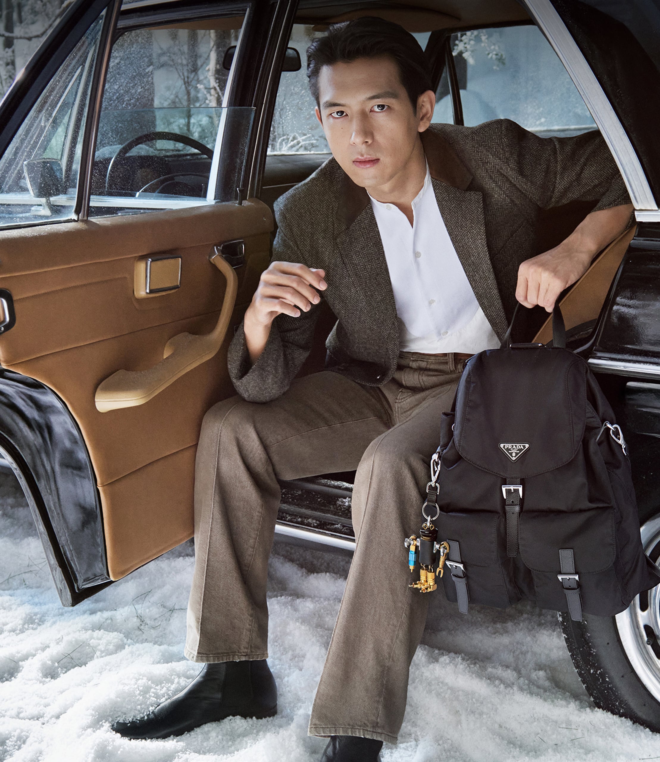 【非売品】PRADA SCRAPBOOK HOLIDAY 2025 Holiday | PRADA - Brasil
