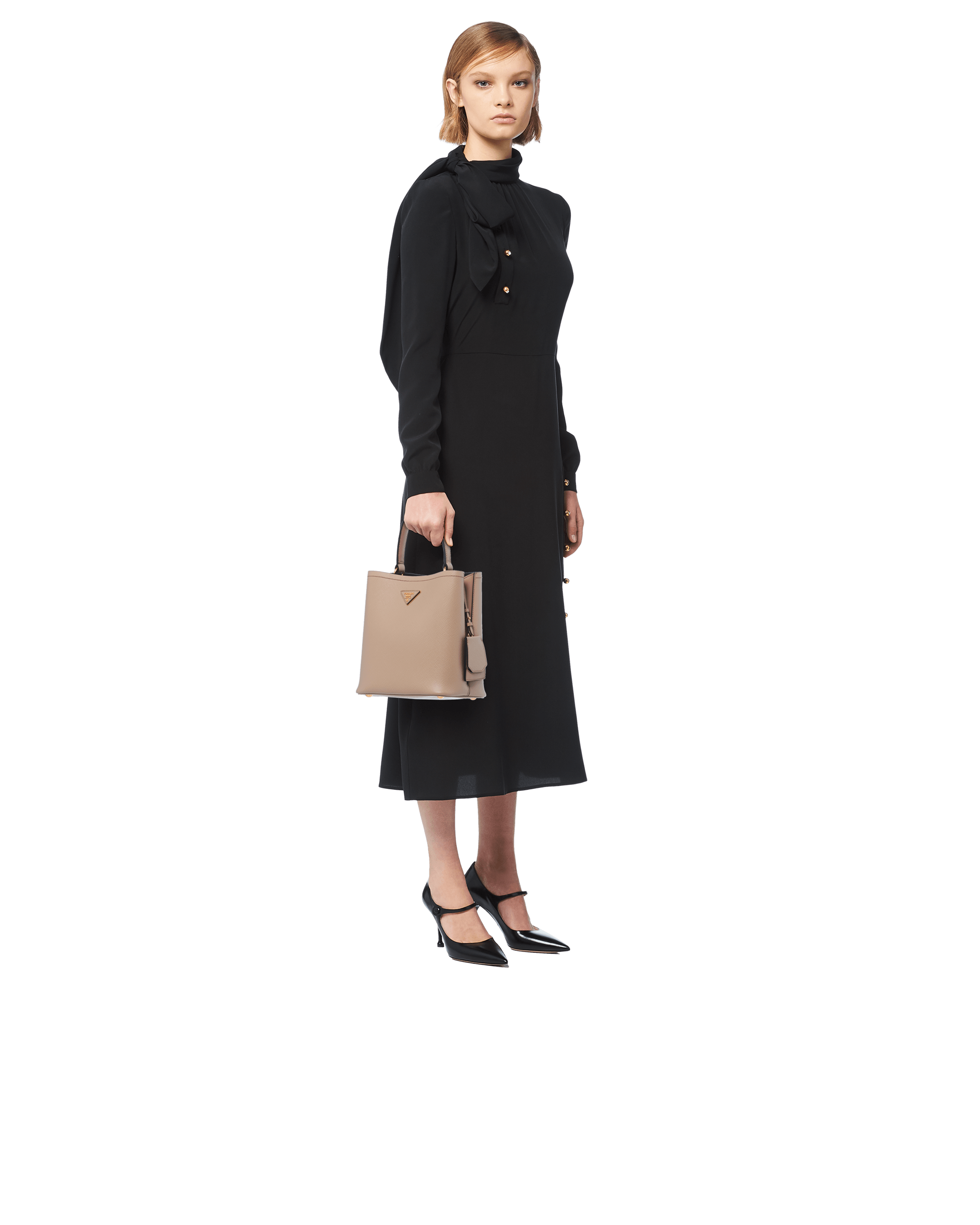 Prada panier hotsell medium straw bag