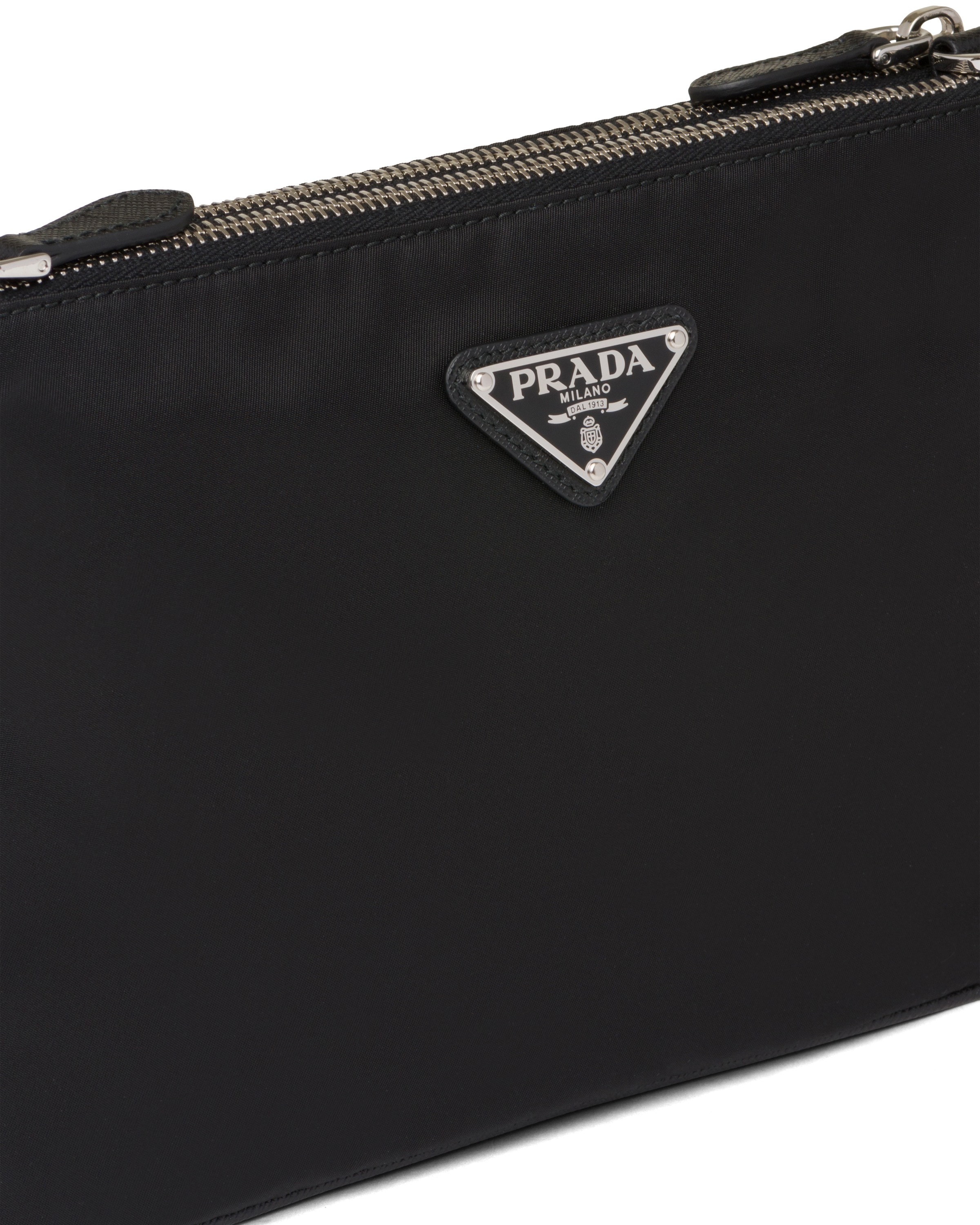 Re-edition 2000 double zip crossbody bag Prada Black in Polyester - 32089357