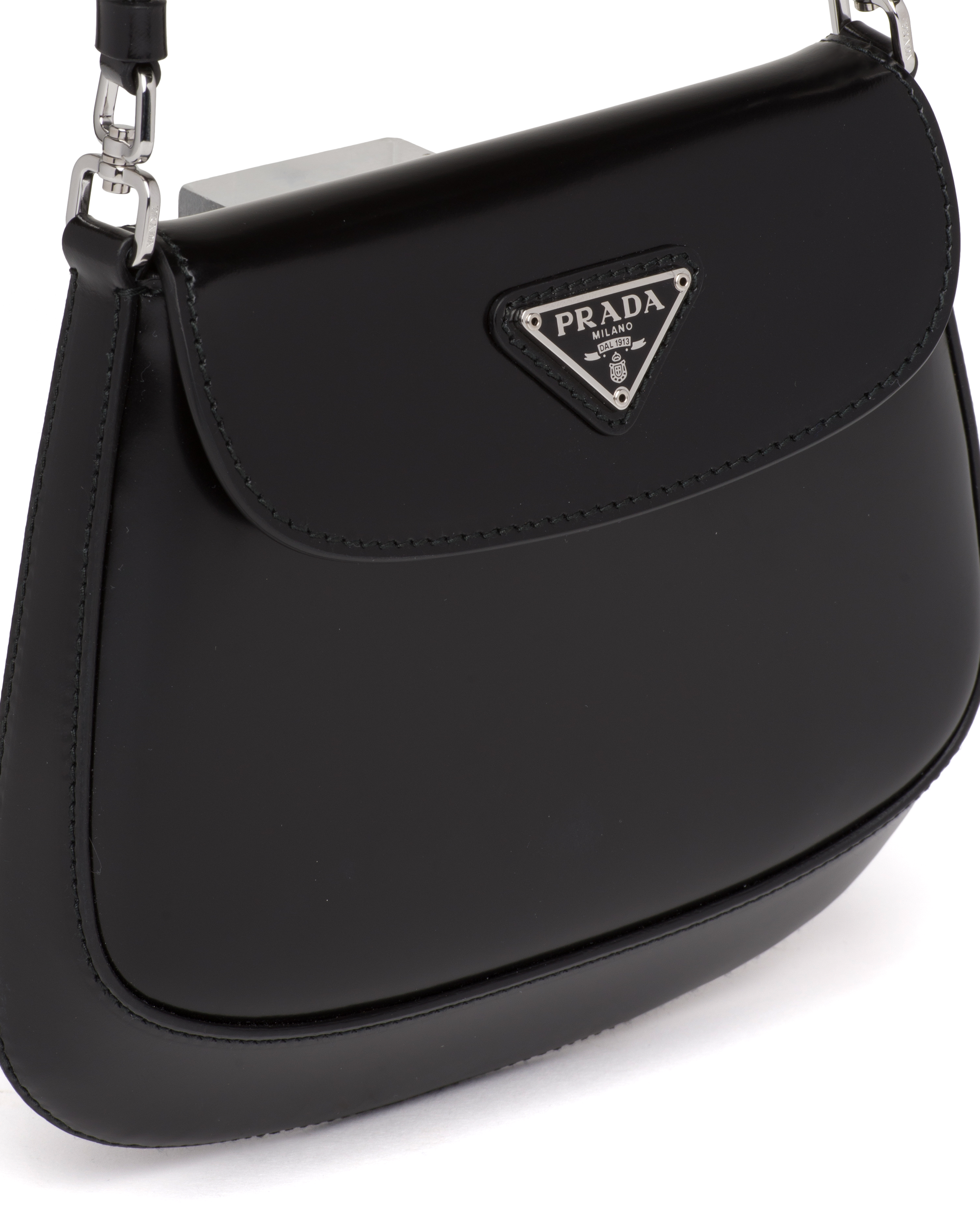 prada prada cleo 亮面皮革迷你翻盖式单肩包 6