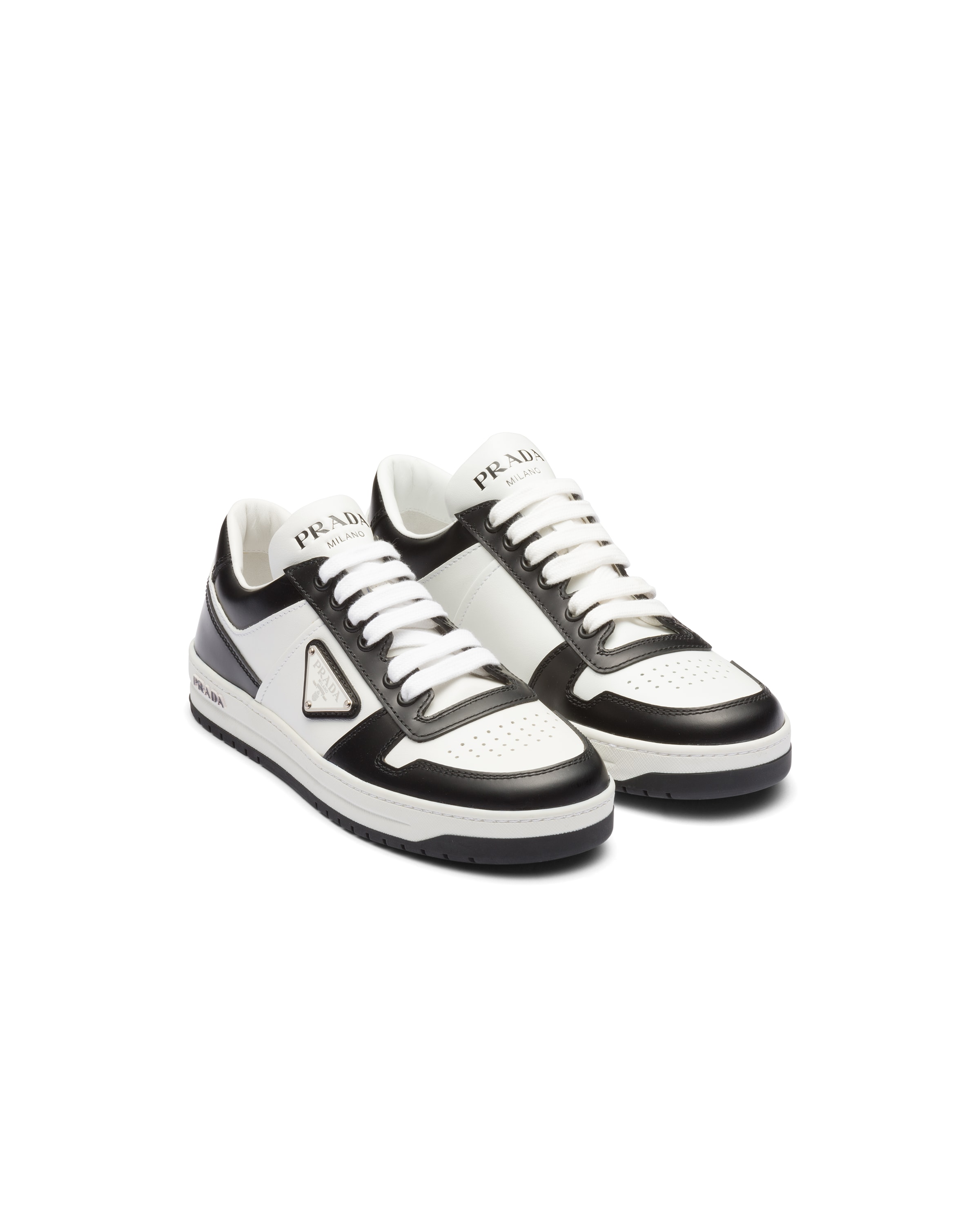 Prada Downtown Sneaker Aus Perforiertem Leder, Damen, Weiss/schwarz, Größe 39,5