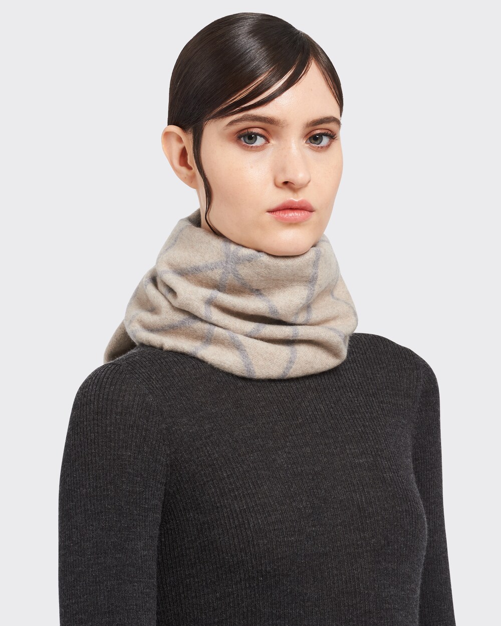 Albino/grey Double cashmere scarf | Prada