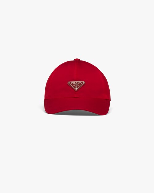 red prada hat