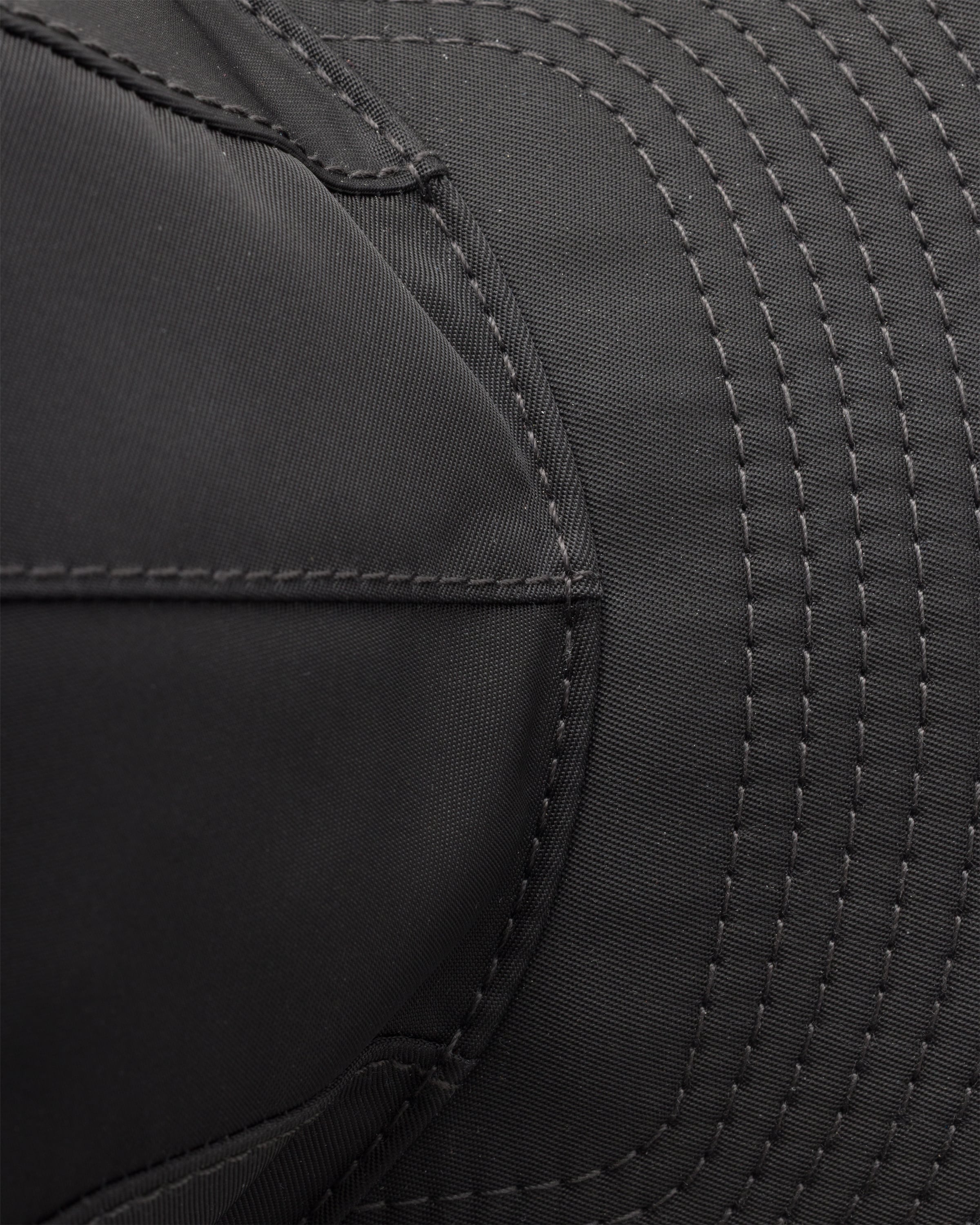 Prada Curved Brim Baseball Cap Structured Design In Black