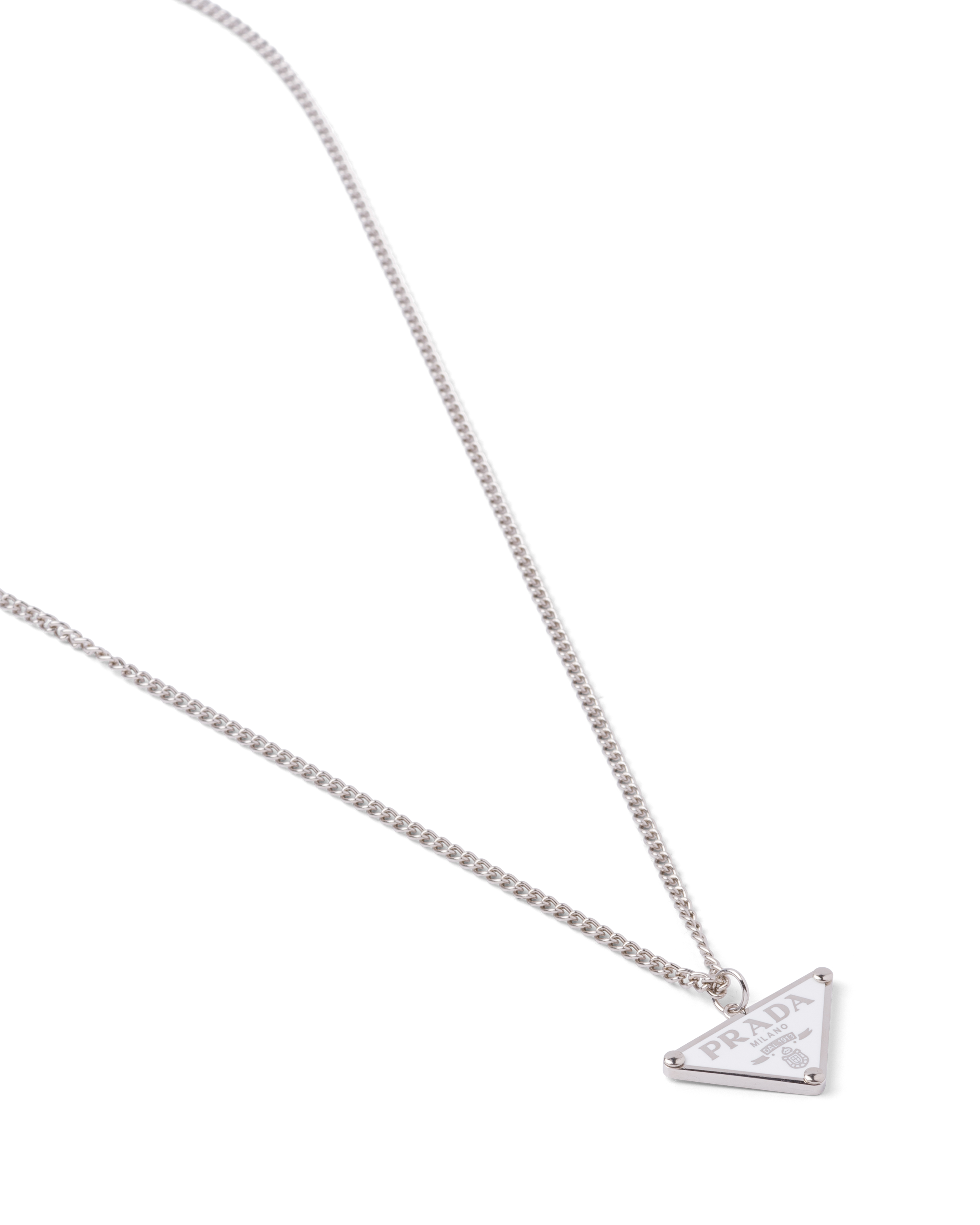 prada chain