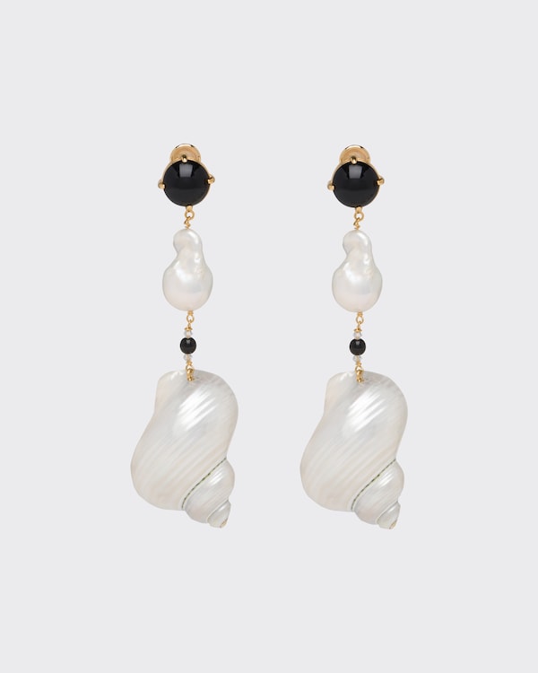 Silver earrings with shells Silver earrings with shells